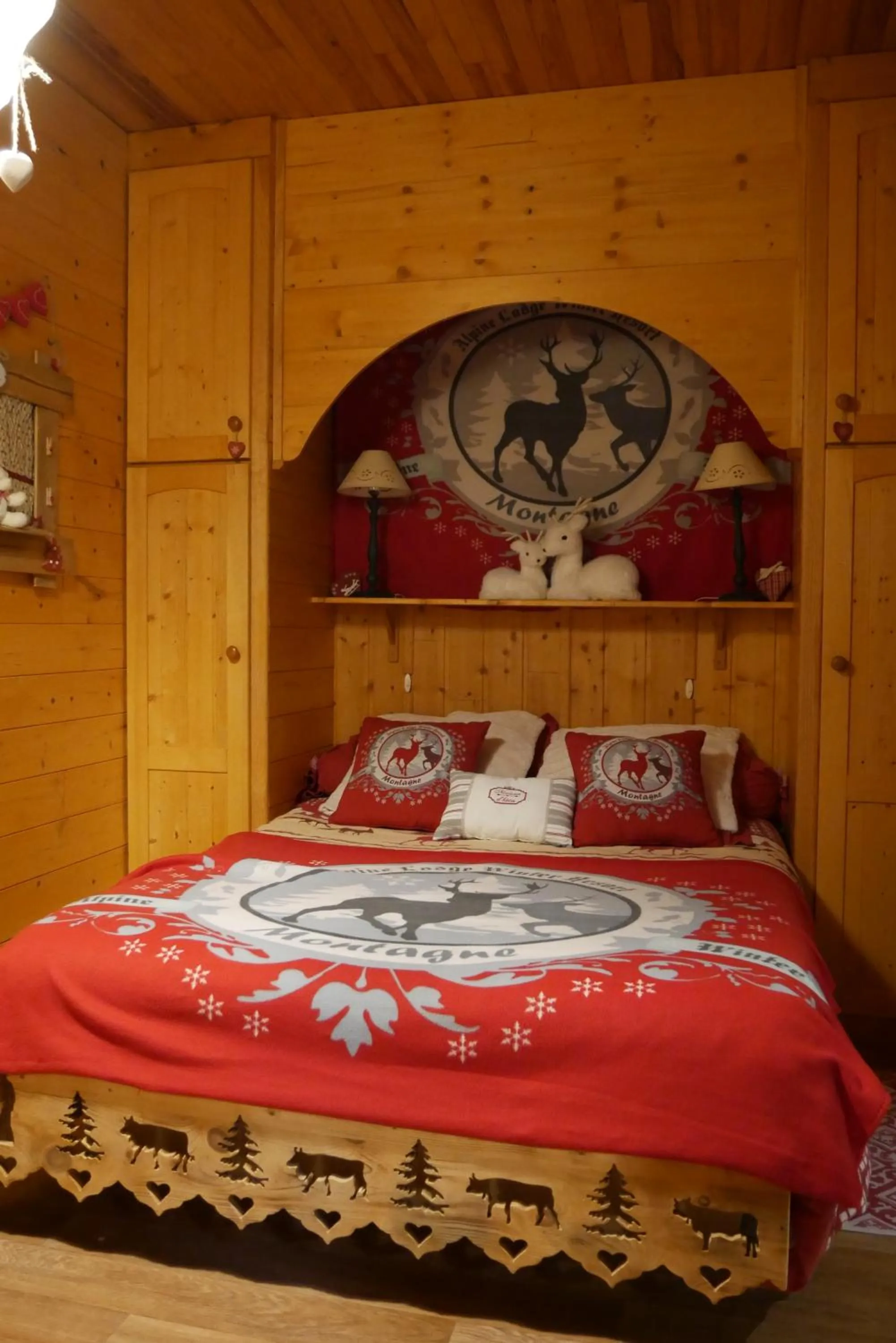 View (from property/room), Bed in Chalet la Colombière