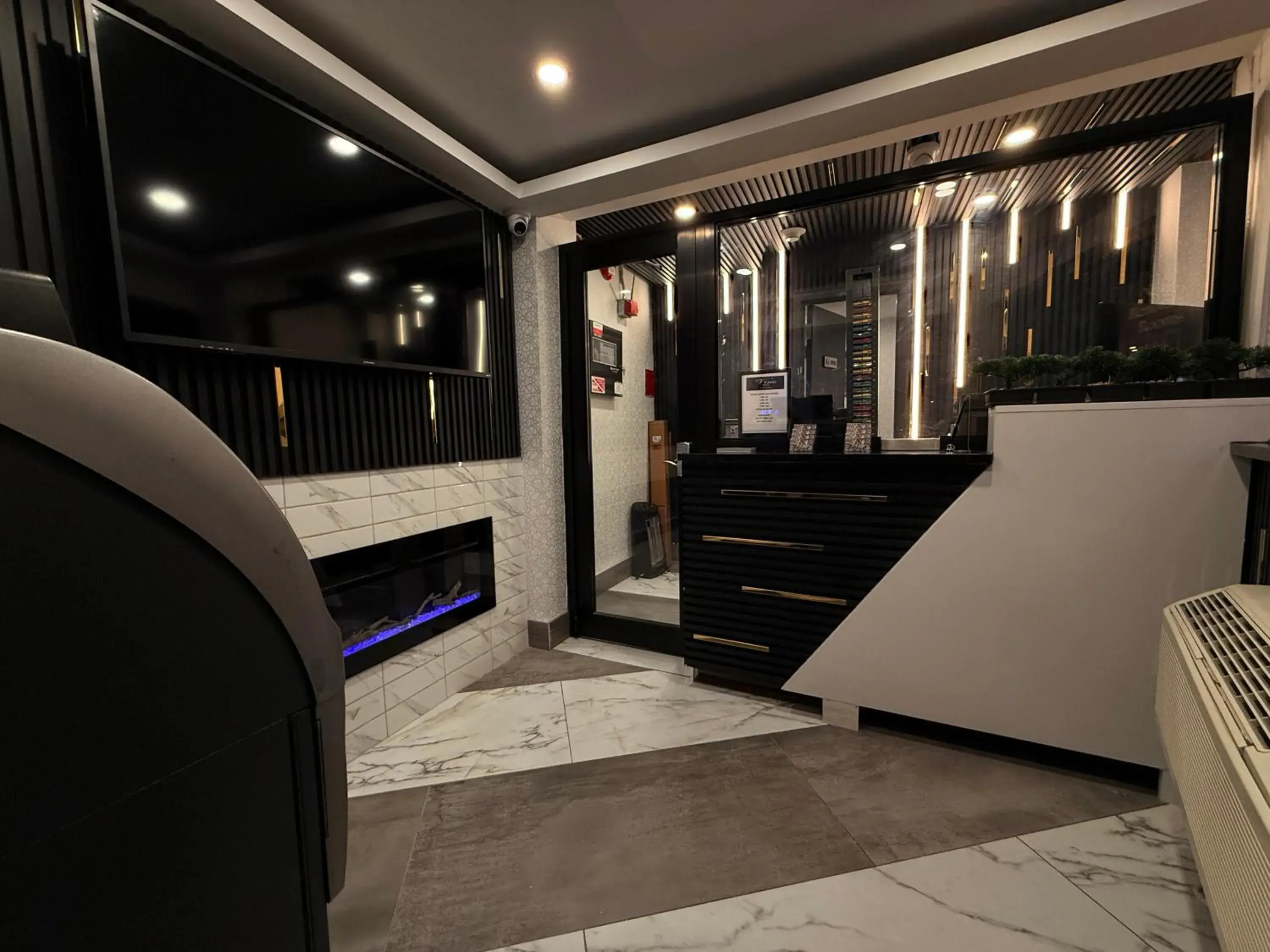 Lobby or reception in The Vine Hotel Bronx New Lobby or reception in The Vine Hotel Bronx New