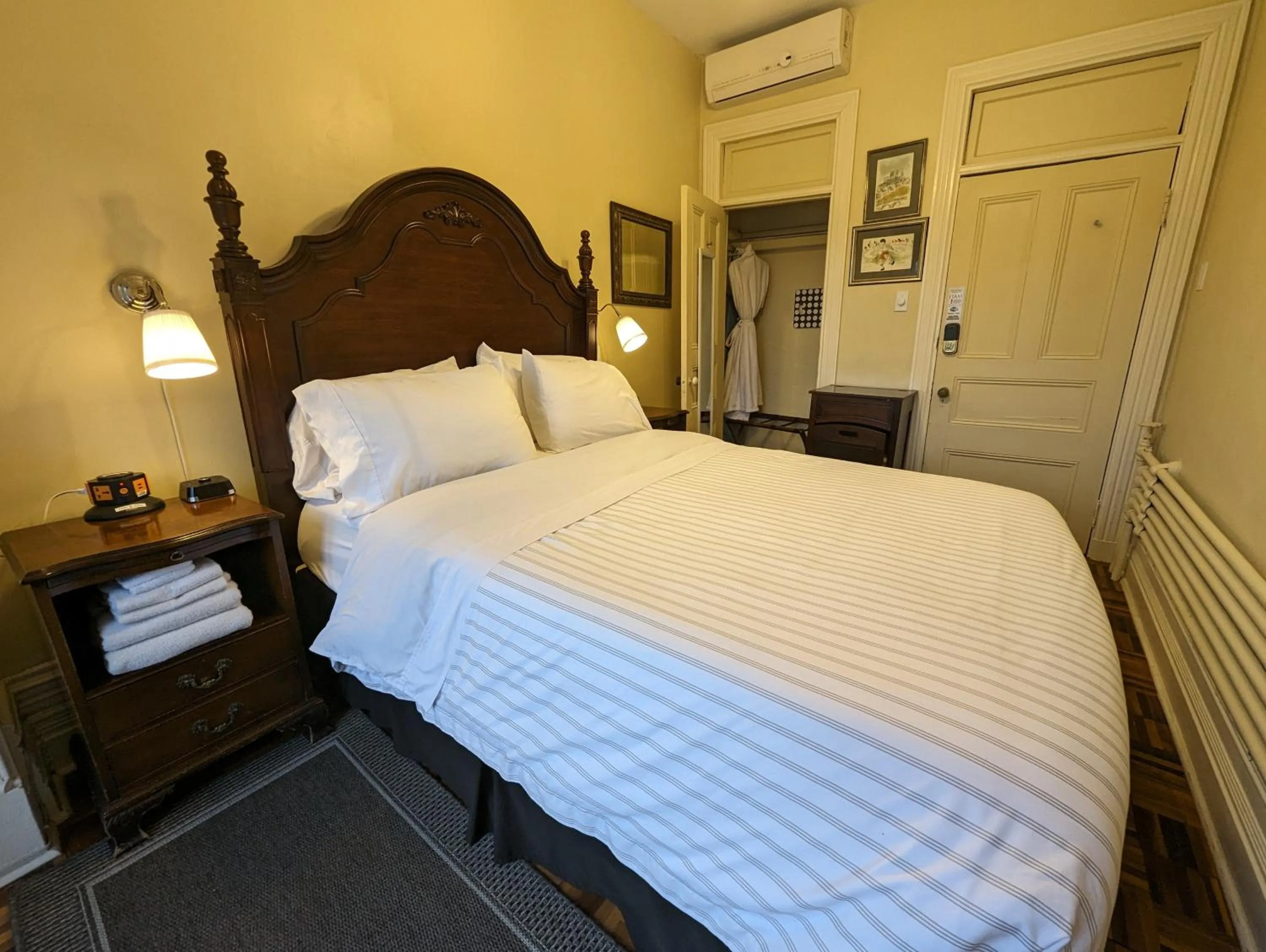 Bed in Gingerbread Manor