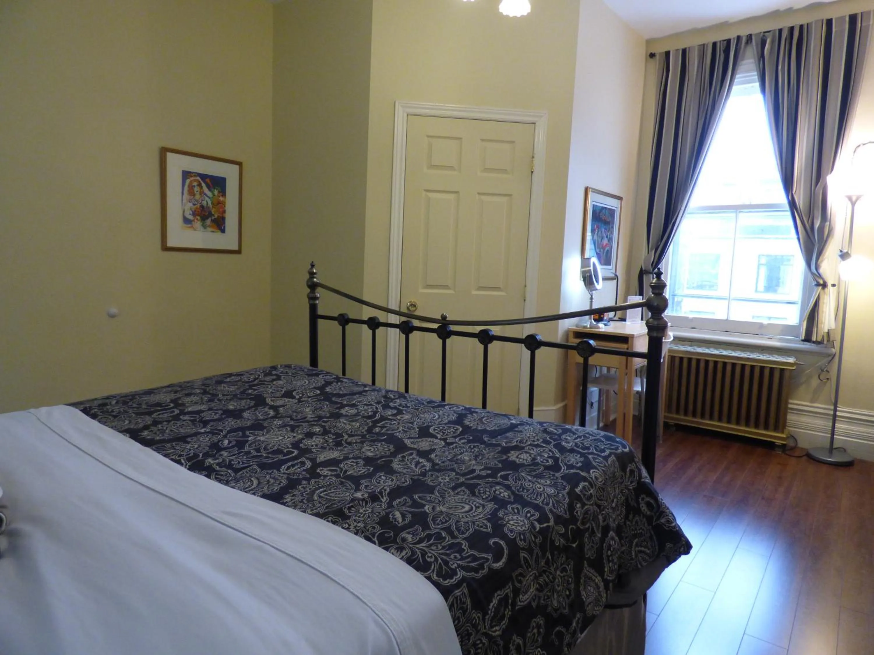 Bedroom, Bed in Gingerbread Manor