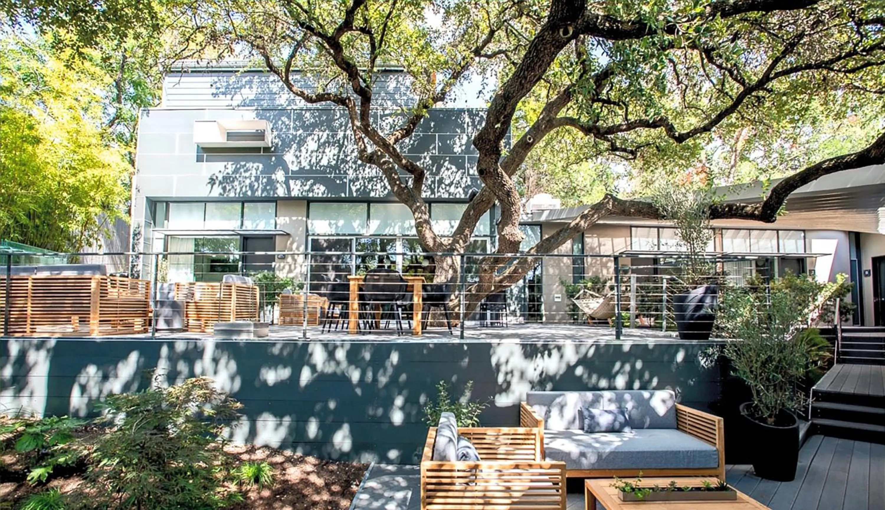 Property building in Frame Hotel - Treehouse