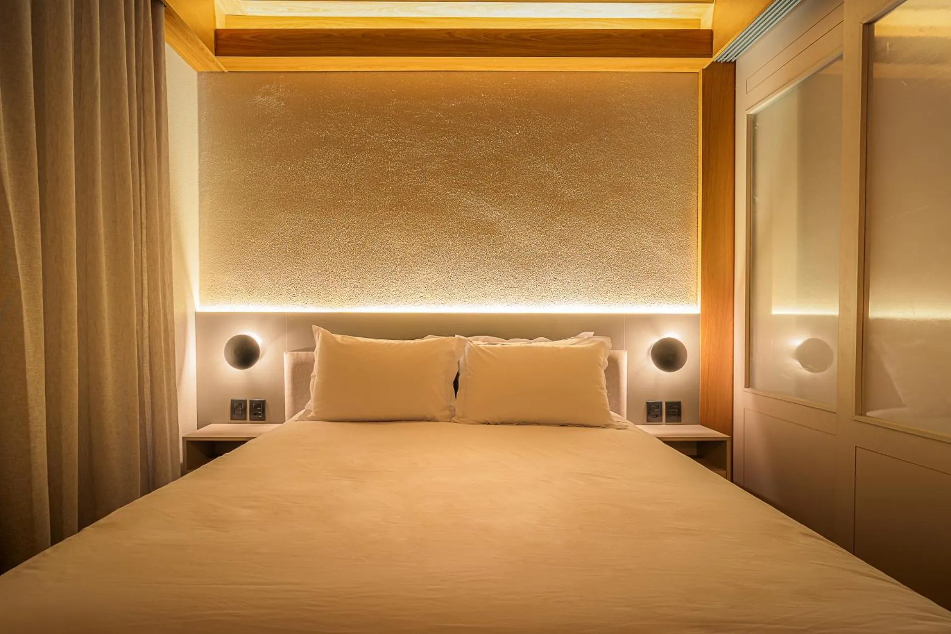 Bedroom, Bed in Poehma Lago Negro by Livá OFICIAL