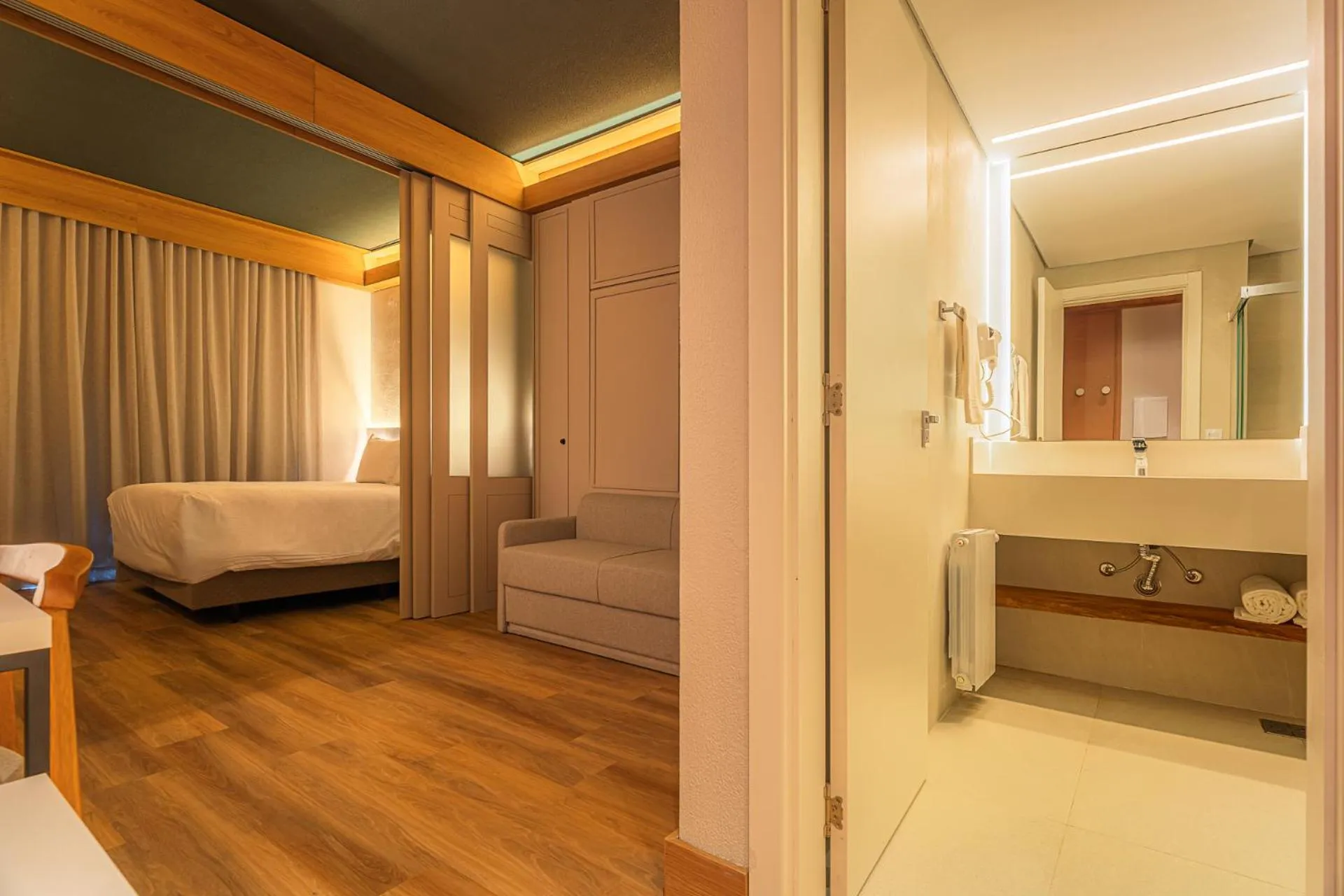 Bedroom, Bed in Poehma Lago Negro by Livá OFICIAL