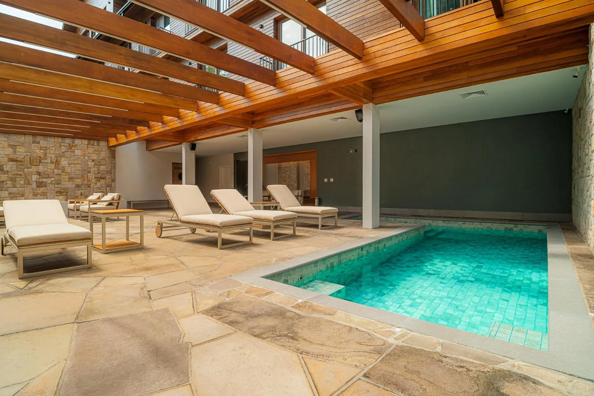 Swimming pool in Poehma Lago Negro by Livá OFICIAL