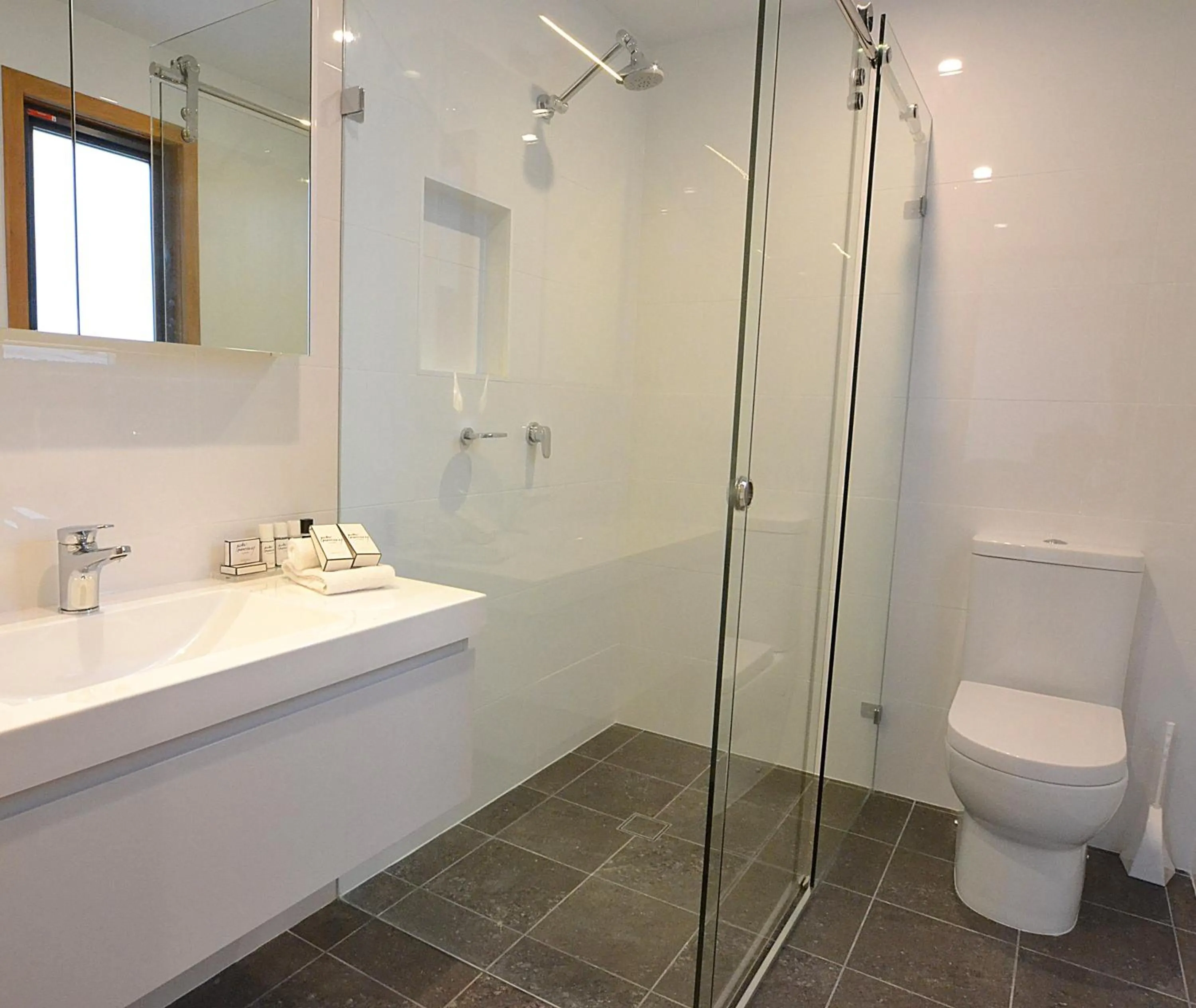 Bathroom in Oaks Lake Crackenback Resort