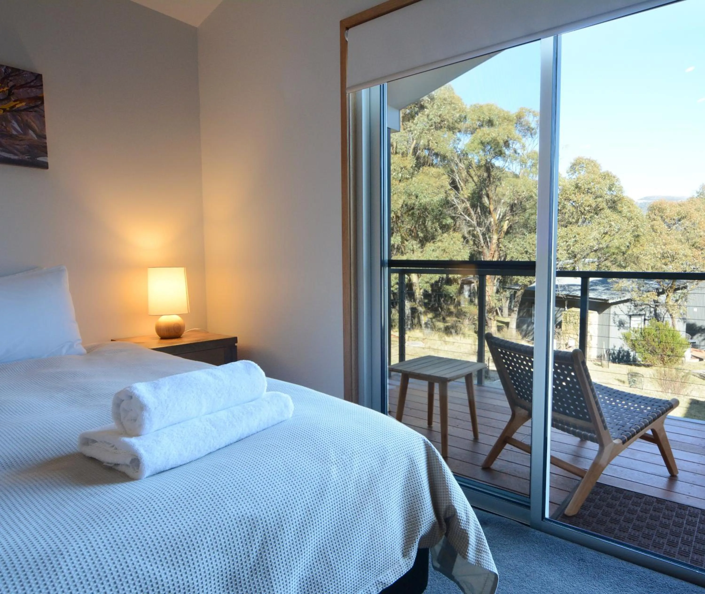 Balcony/Terrace, Bed in Oaks Lake Crackenback Resort