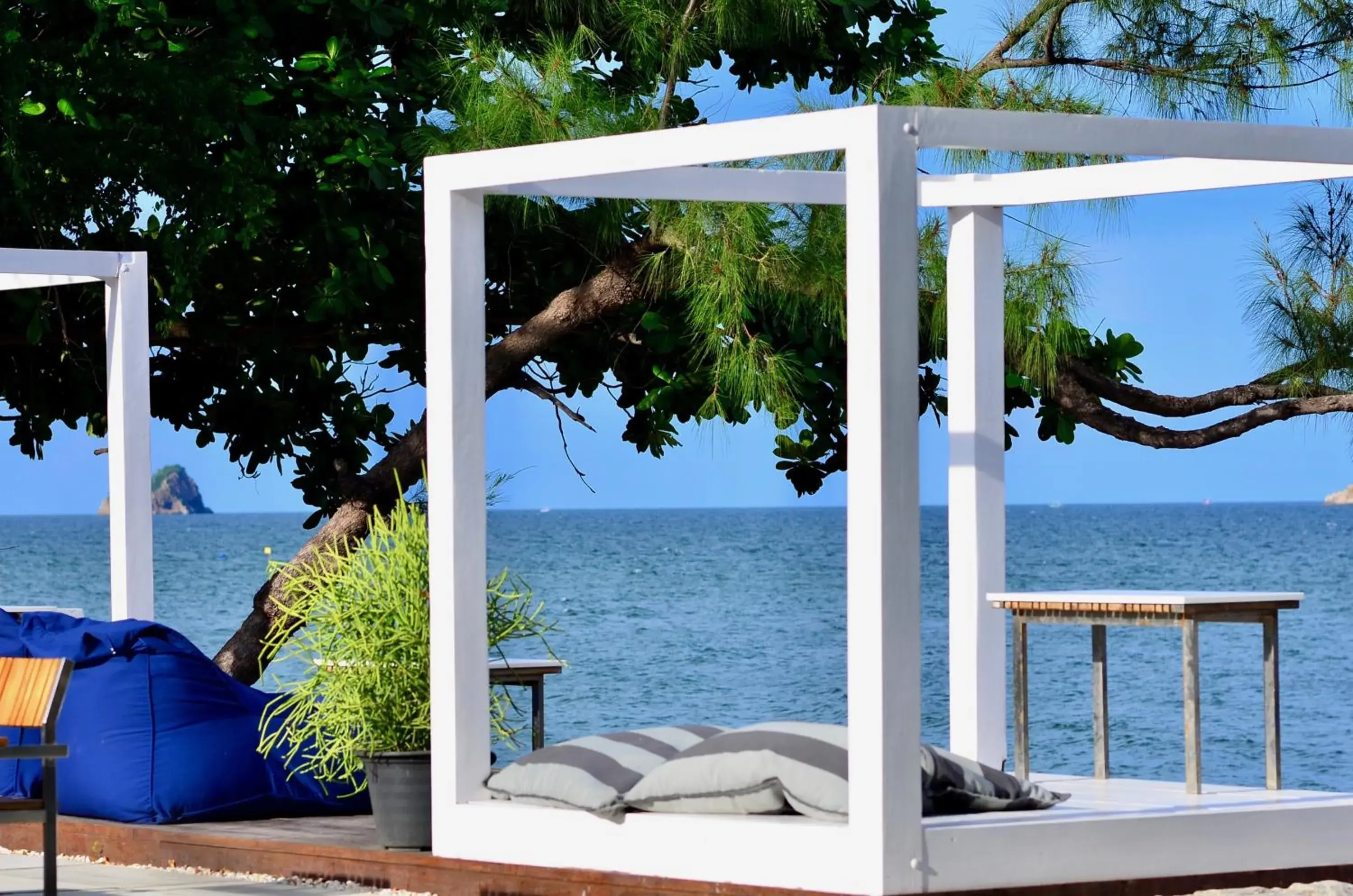 Restaurant/places to eat in Sanae Beach Hua Hin Restaurant/places to eat in Sanae Beach Hua Hin