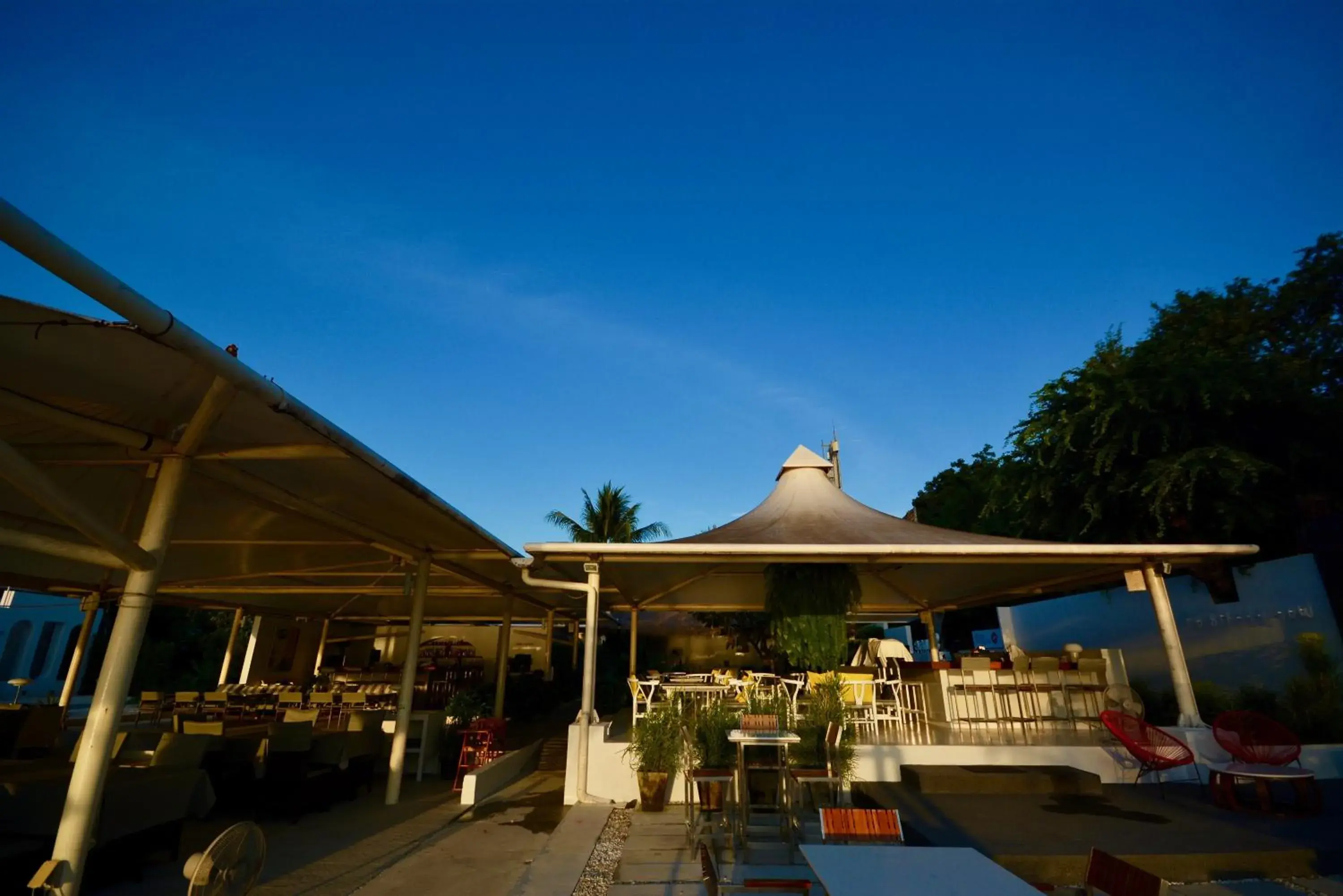 Restaurant/places to eat in Sanae Beach Hua Hin Restaurant/places to eat in Sanae Beach Hua Hin
