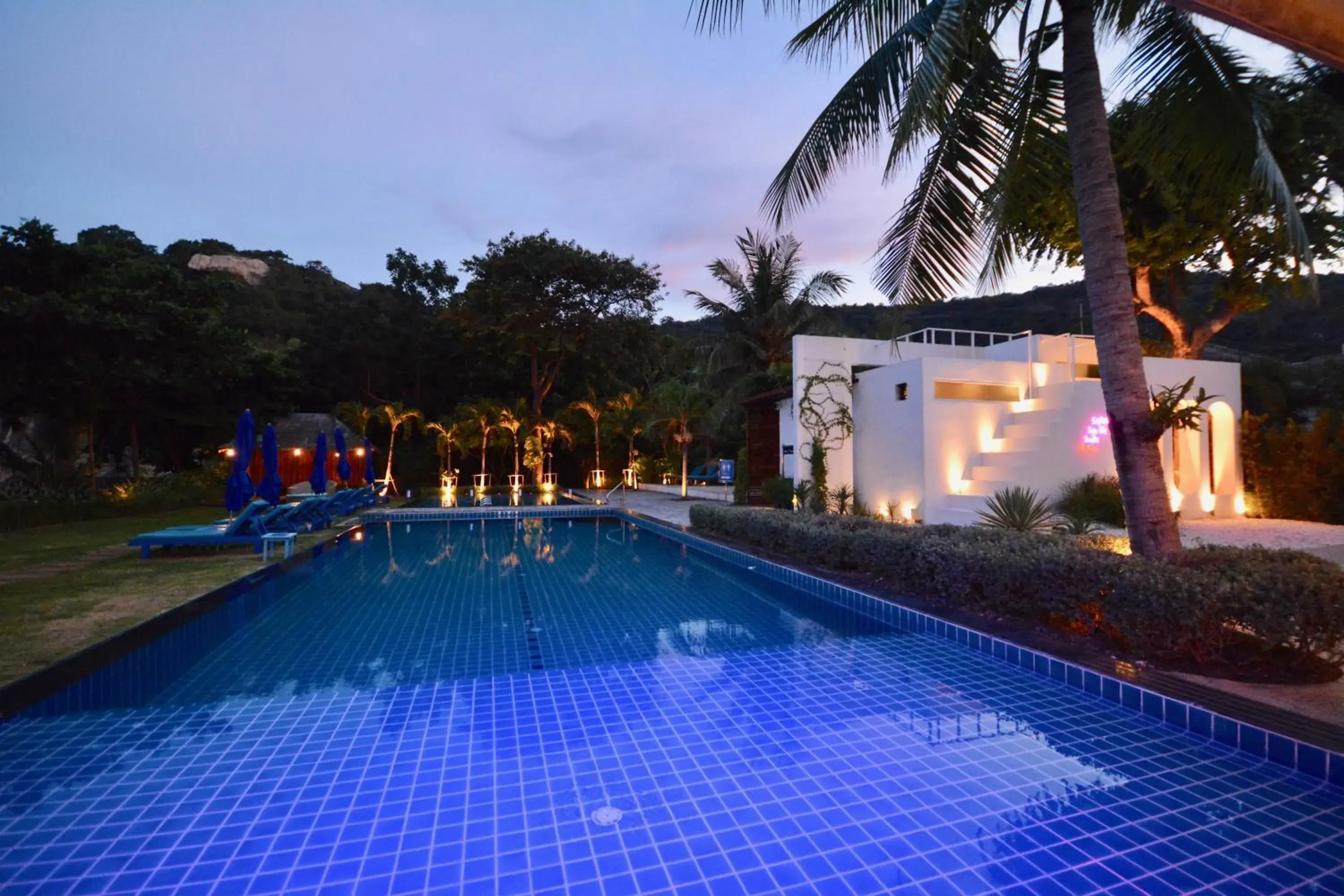 Swimming pool in Sanae Beach Hua Hin Swimming pool in Sanae Beach Hua Hin
