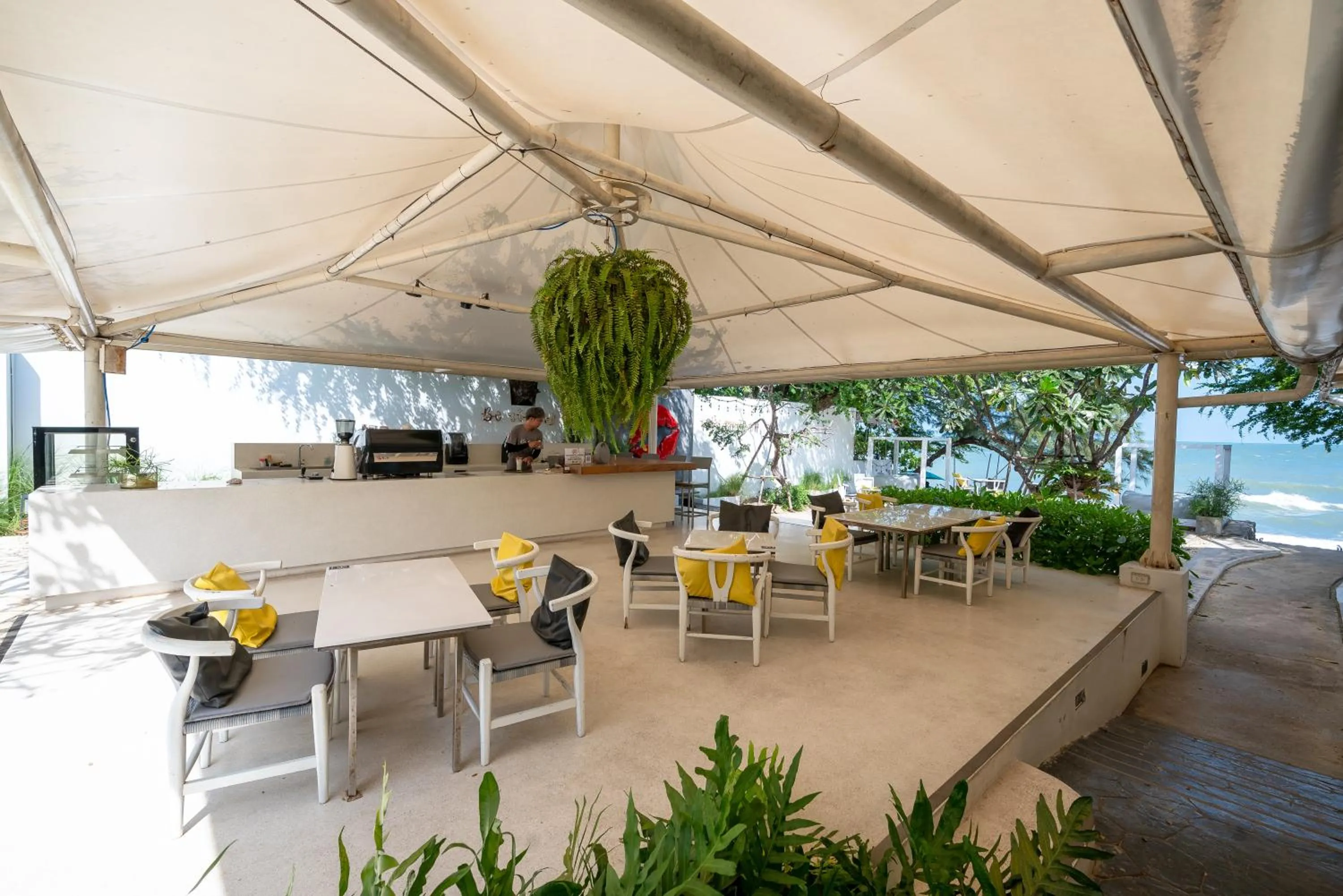 Restaurant/places to eat in Sanae Beach Hua Hin