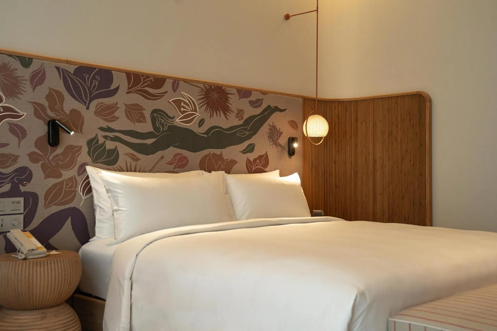 Photo of the whole room, Bed in The Standard, Pattaya Na Jomtien