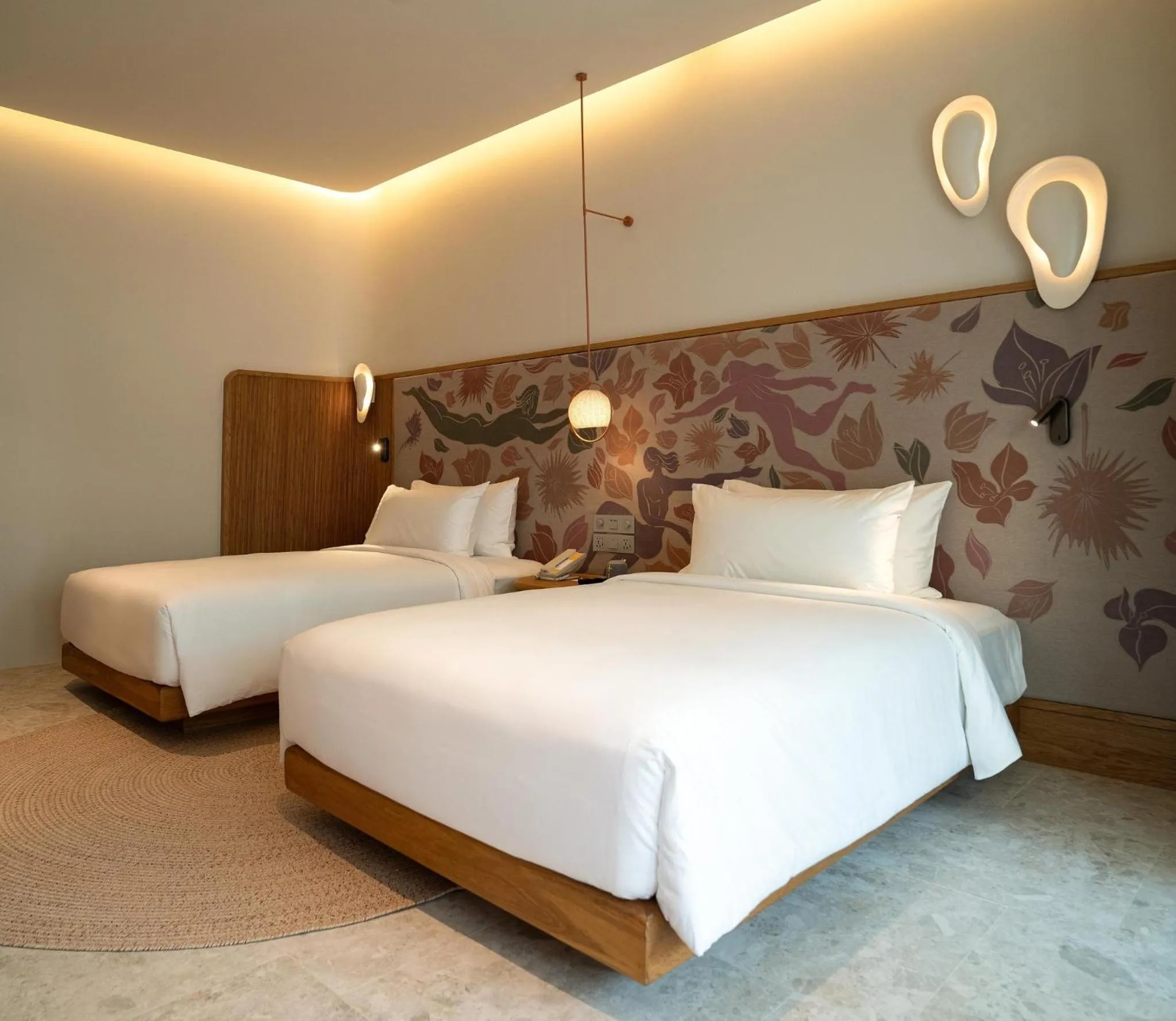 Photo of the whole room, Bed in The Standard, Pattaya Na Jomtien