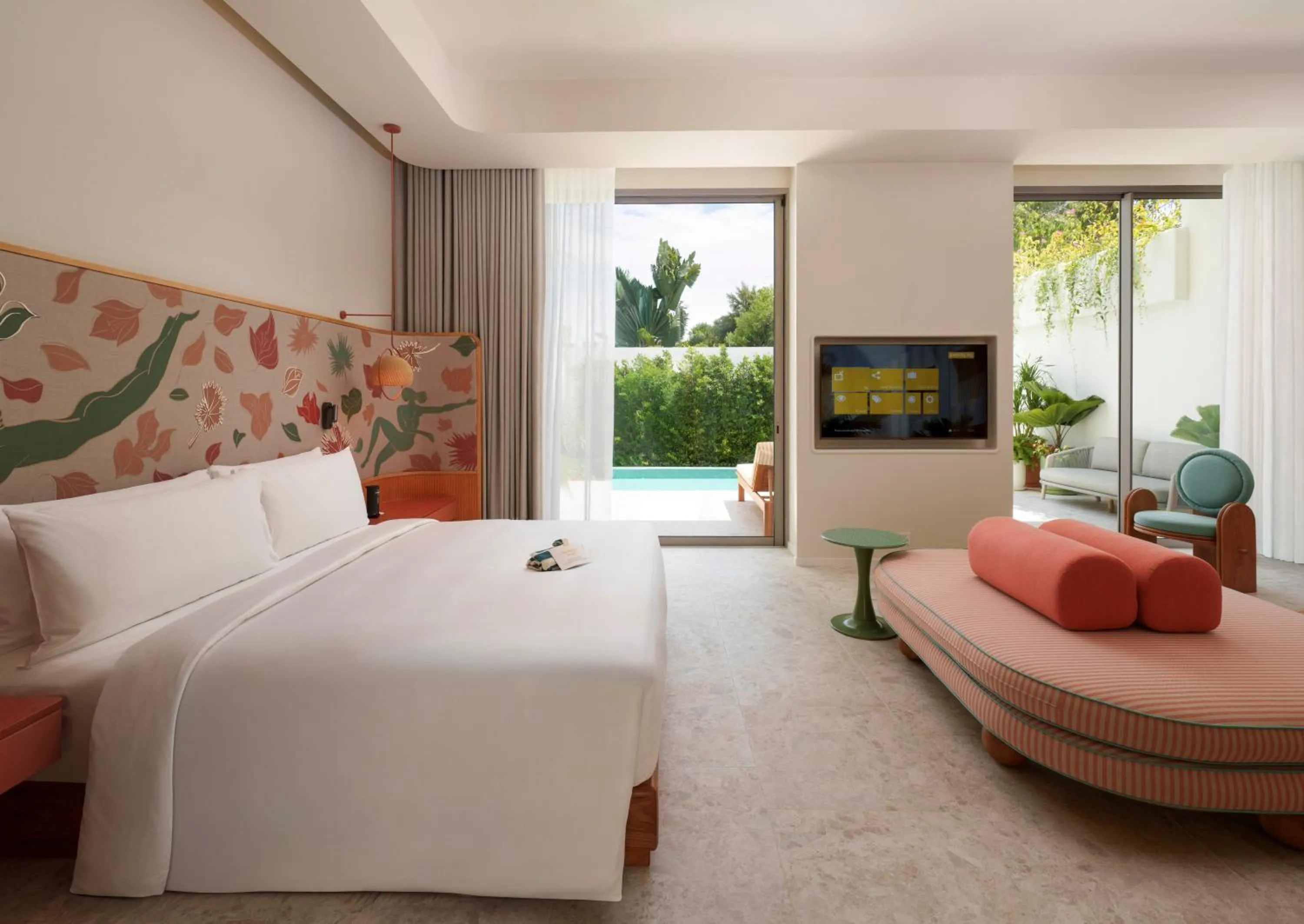 Seating area, Bed in The Standard, Pattaya Na Jomtien