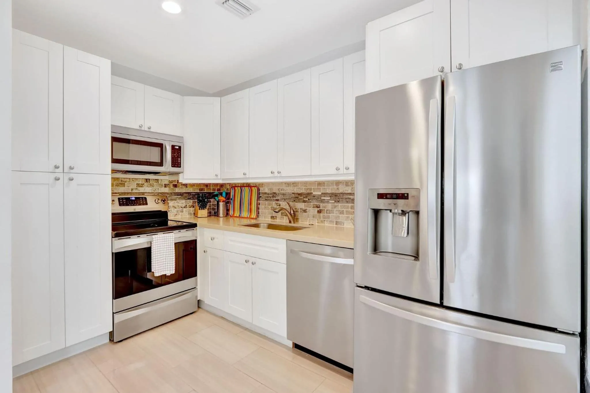 320-1 Las Olas Boulevard