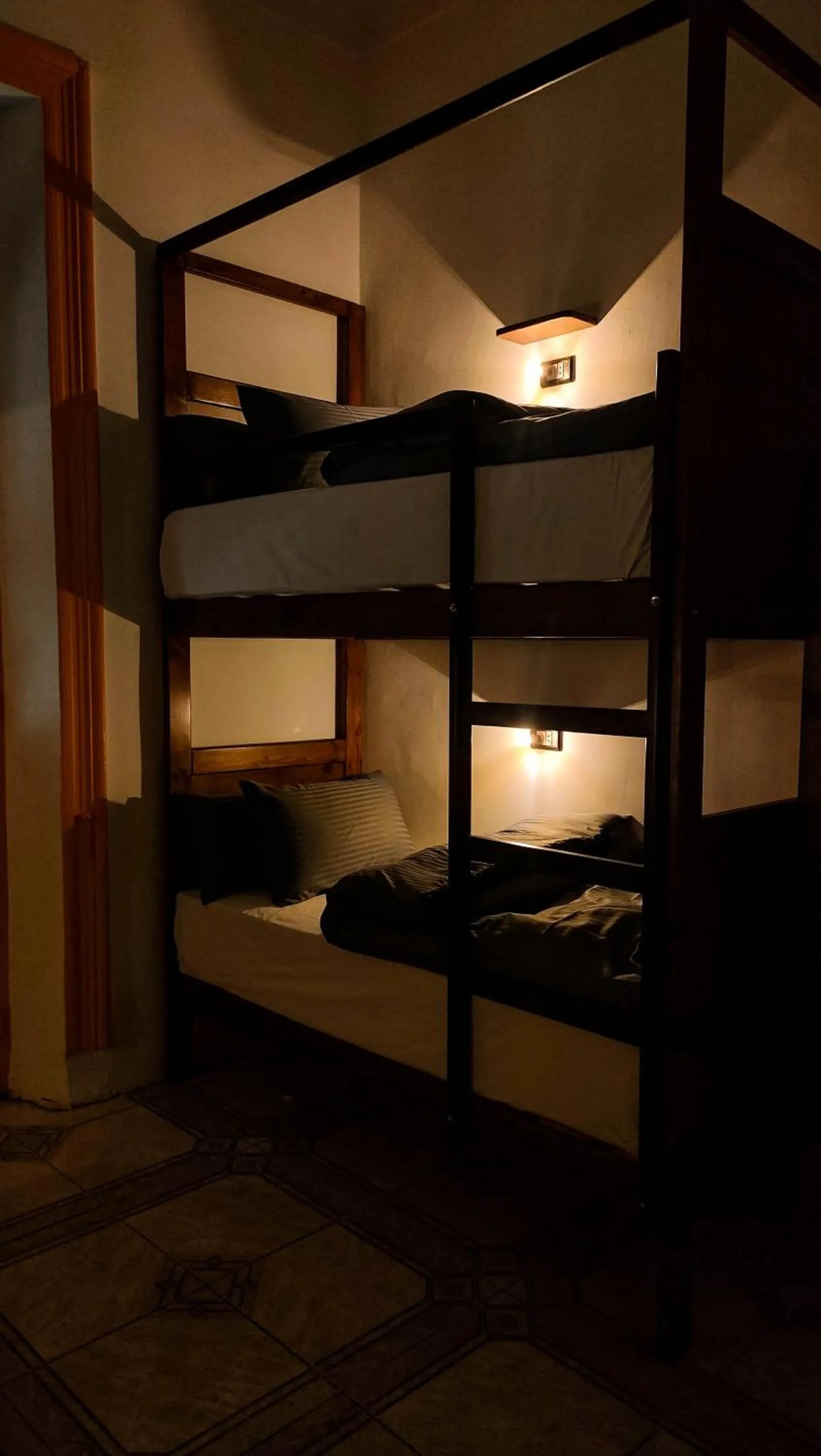 Ithaka Raml Hostel