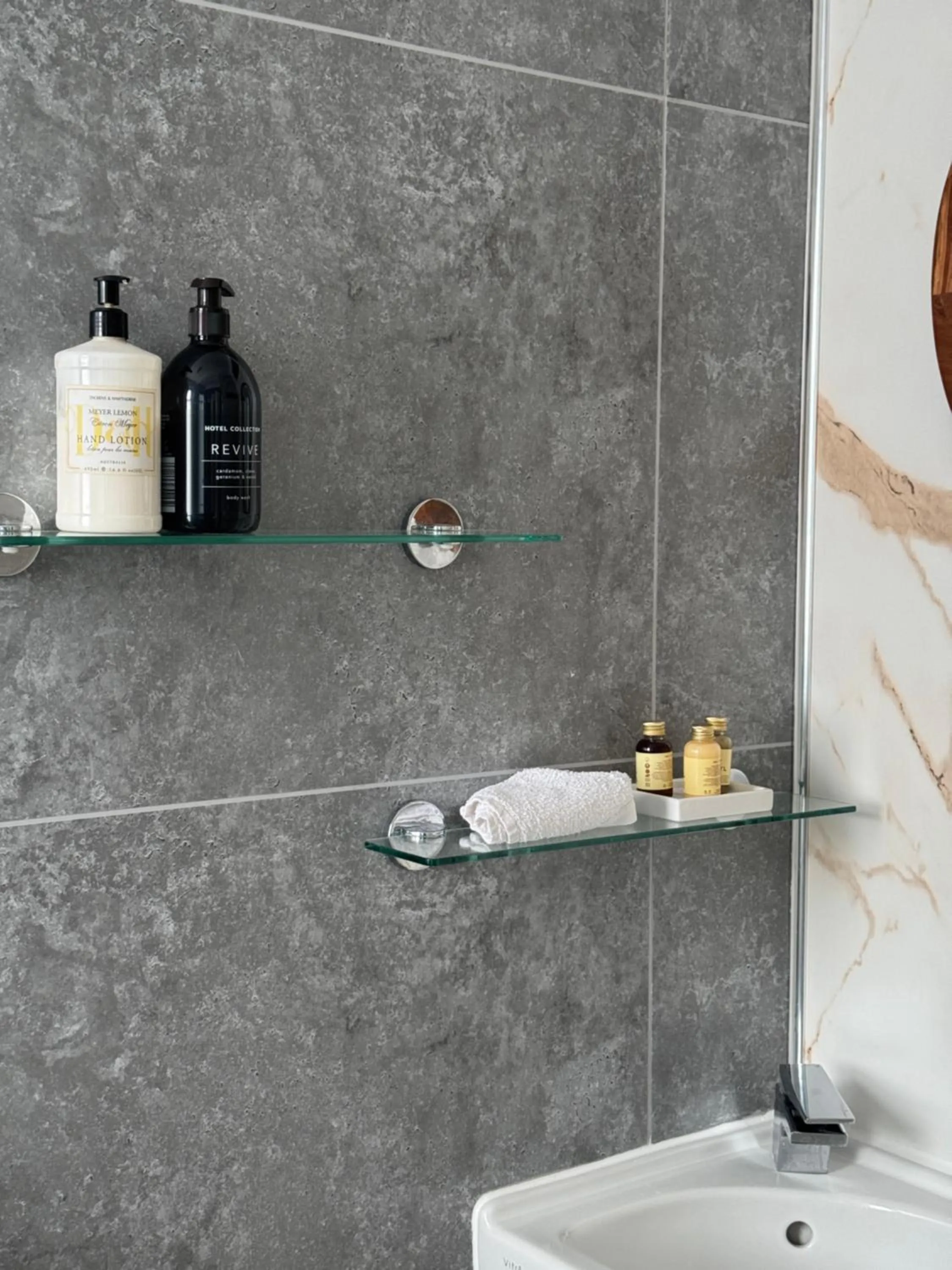 Bathroom in Rosaire Guest House