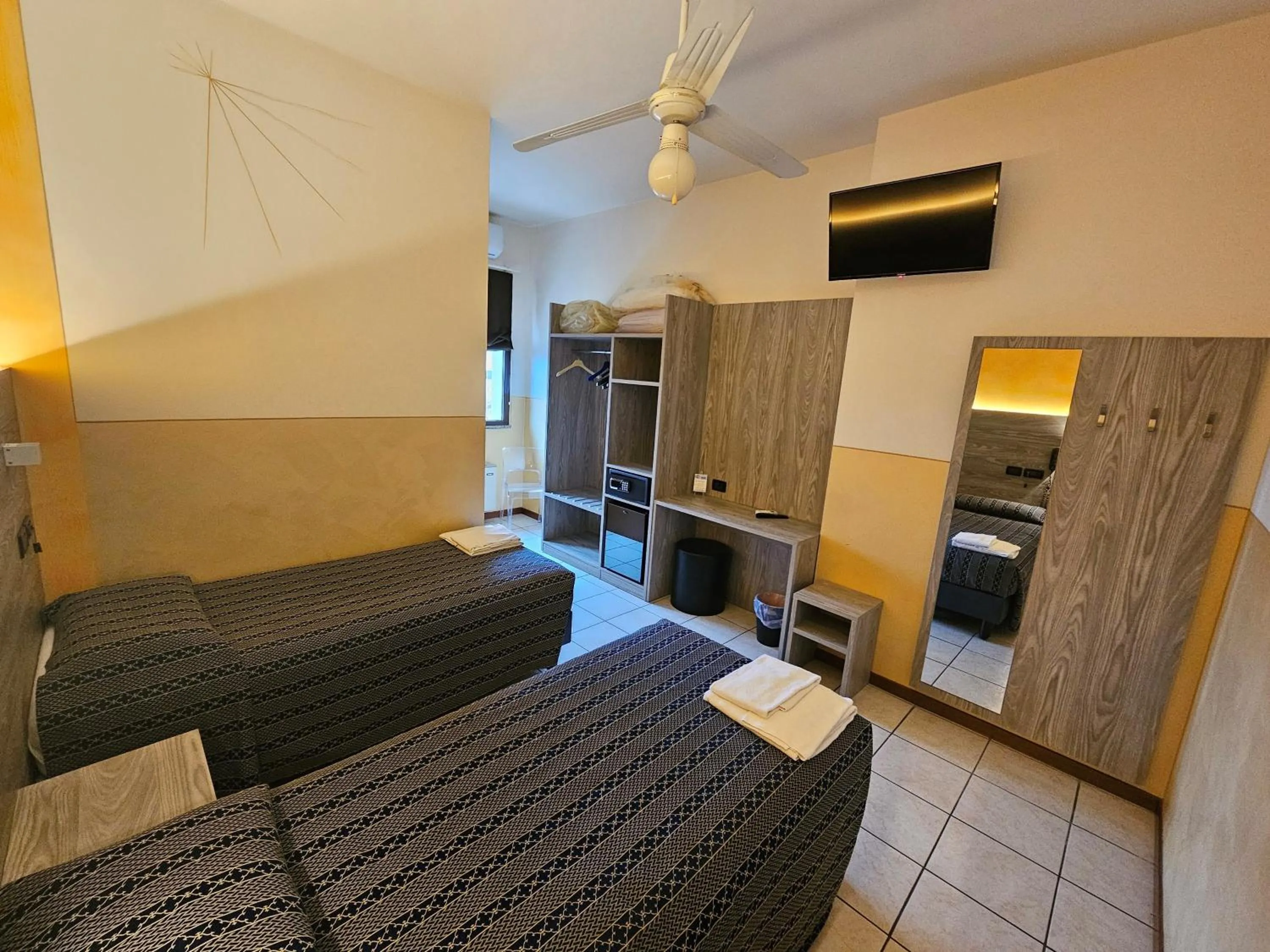 TV and multimedia, Bed in Hotel Euro