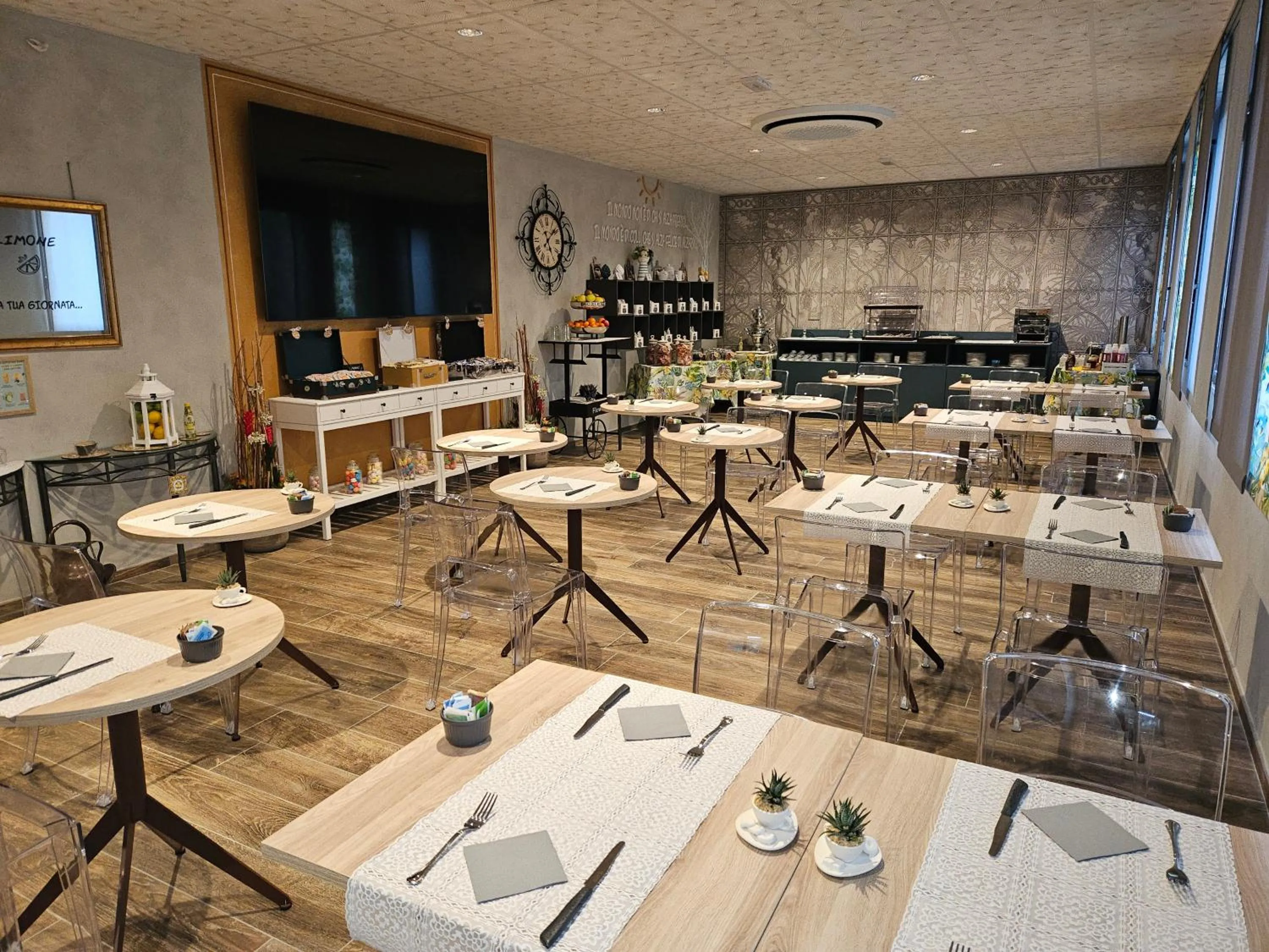 Breakfast in Hotel Euro