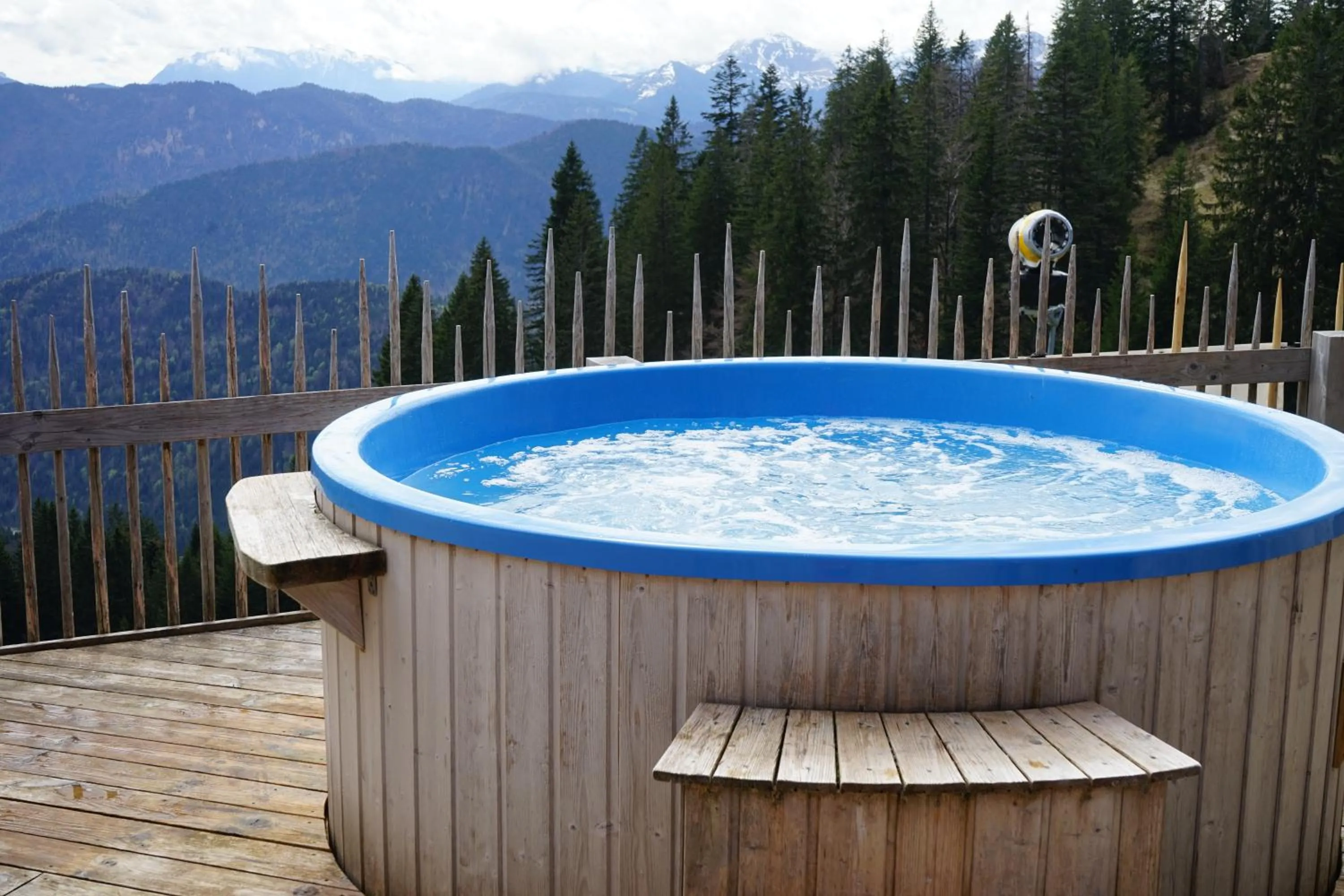 Swimming pool in Naturhotel & Bayernhütte am Brauneck