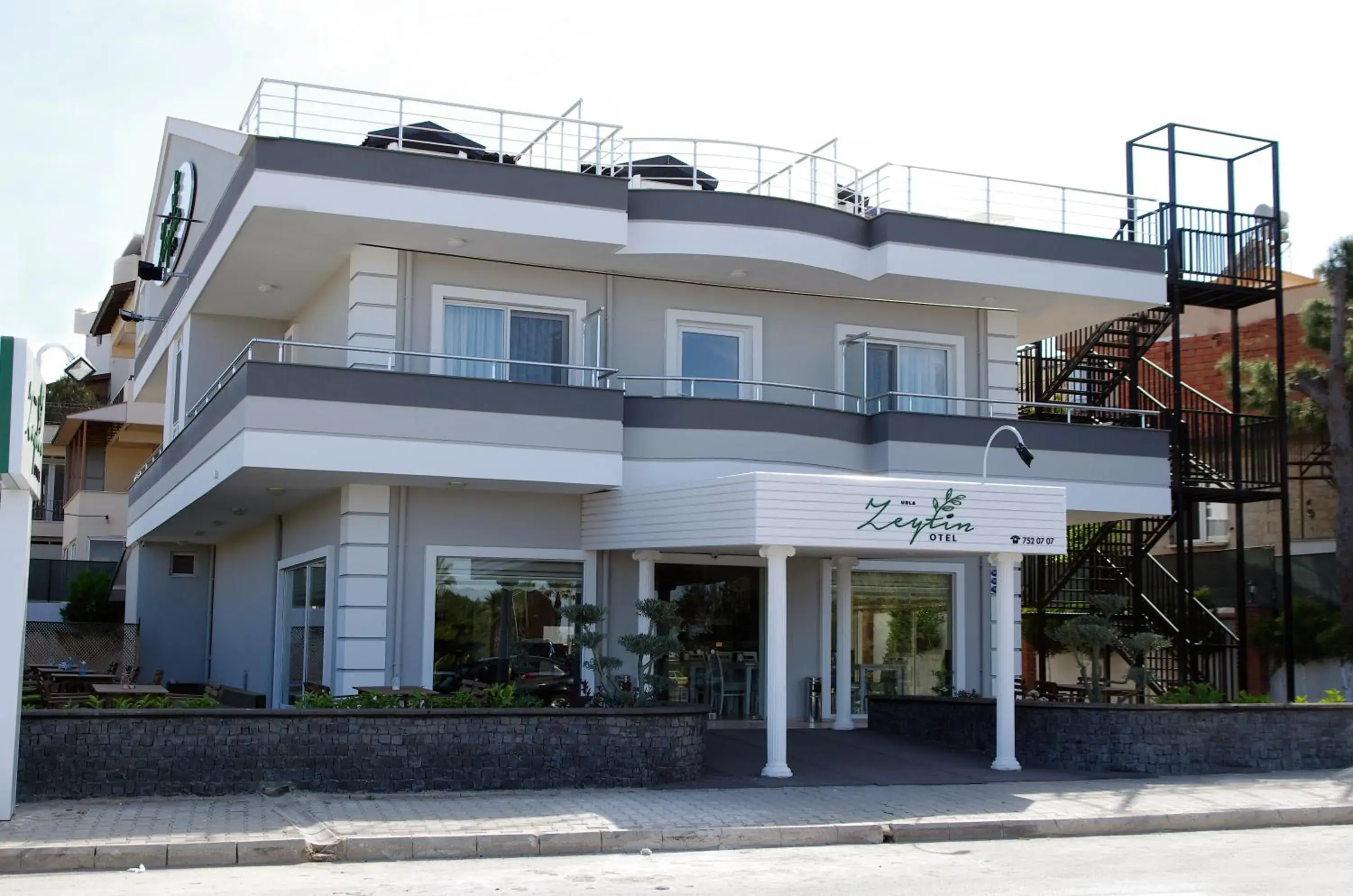 Property building in Urla Zeytin Hotel Property building in Urla Zeytin Hotel