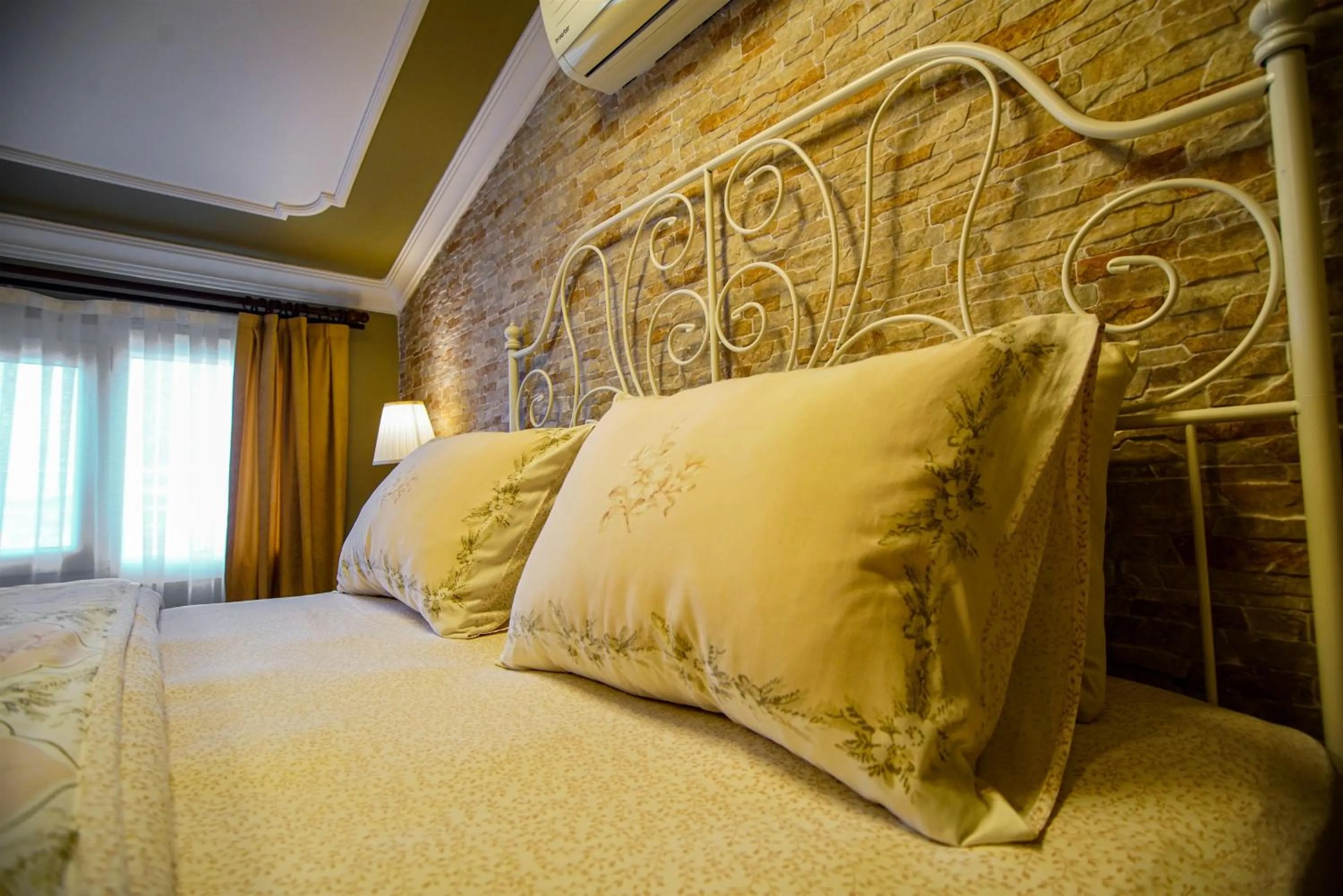 Bed in Urla Zeytin Hotel