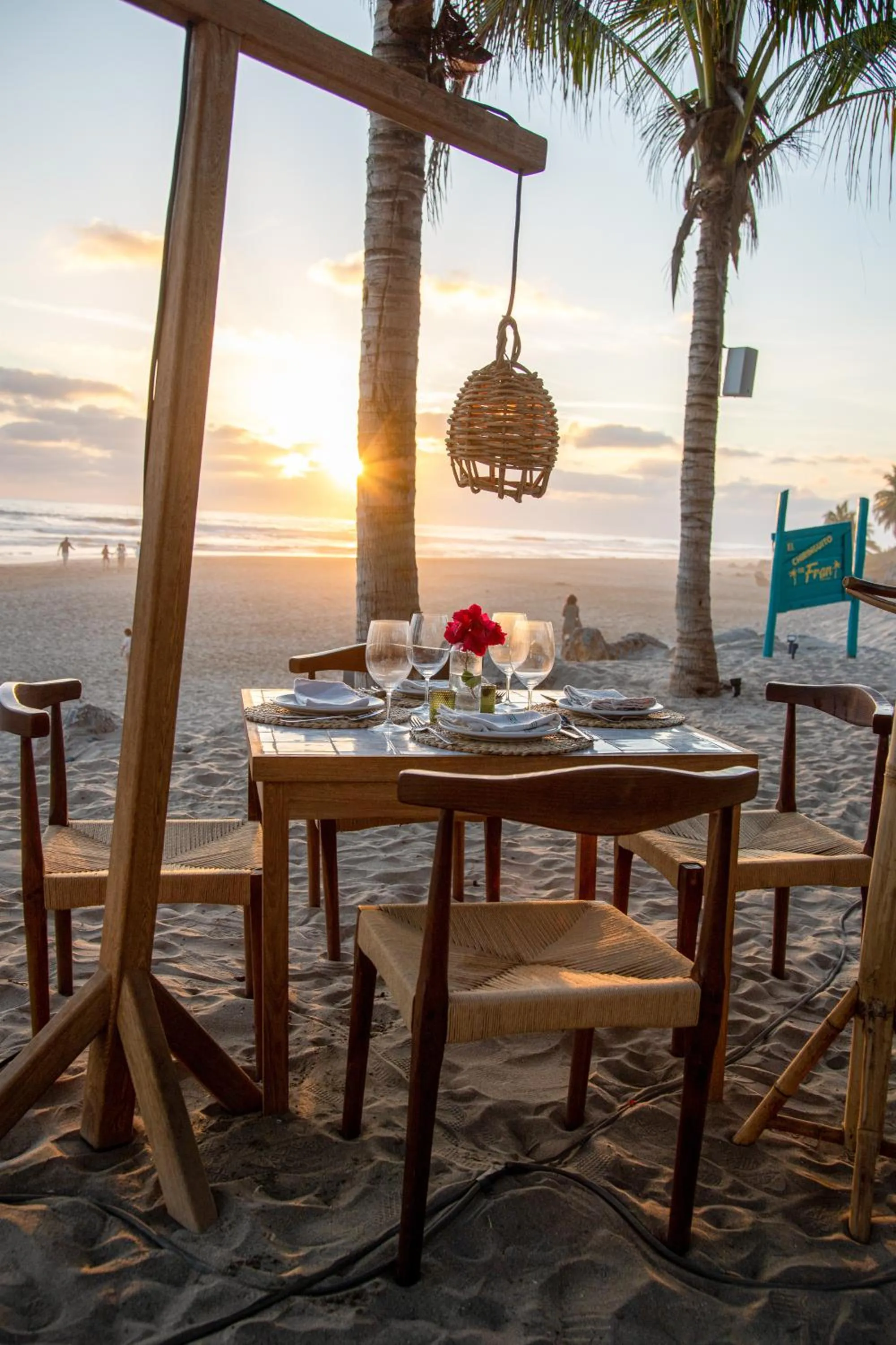 Restaurant/places to eat in Hotel Pomelo