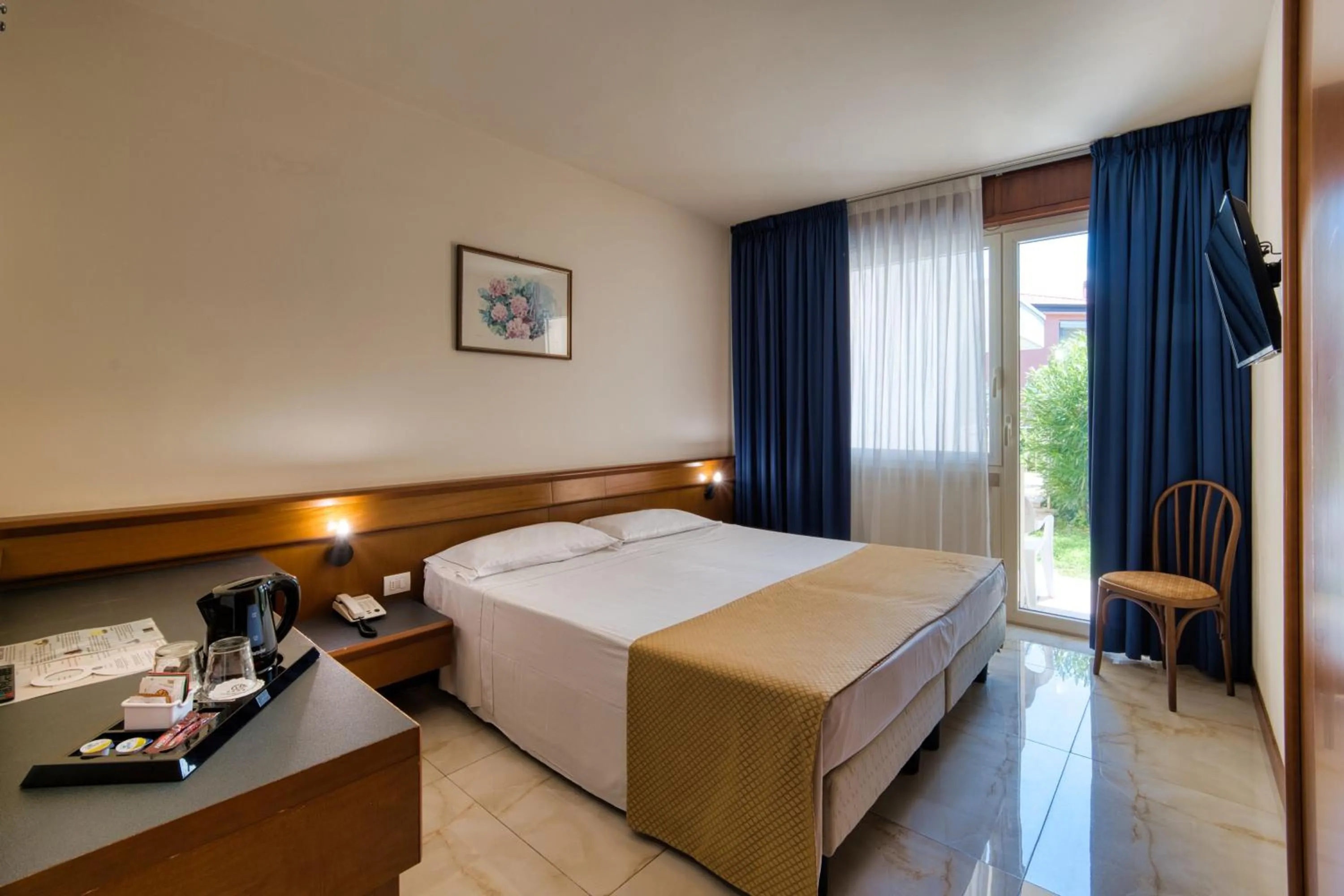 Bedroom, Bed in Hotel Du Parc