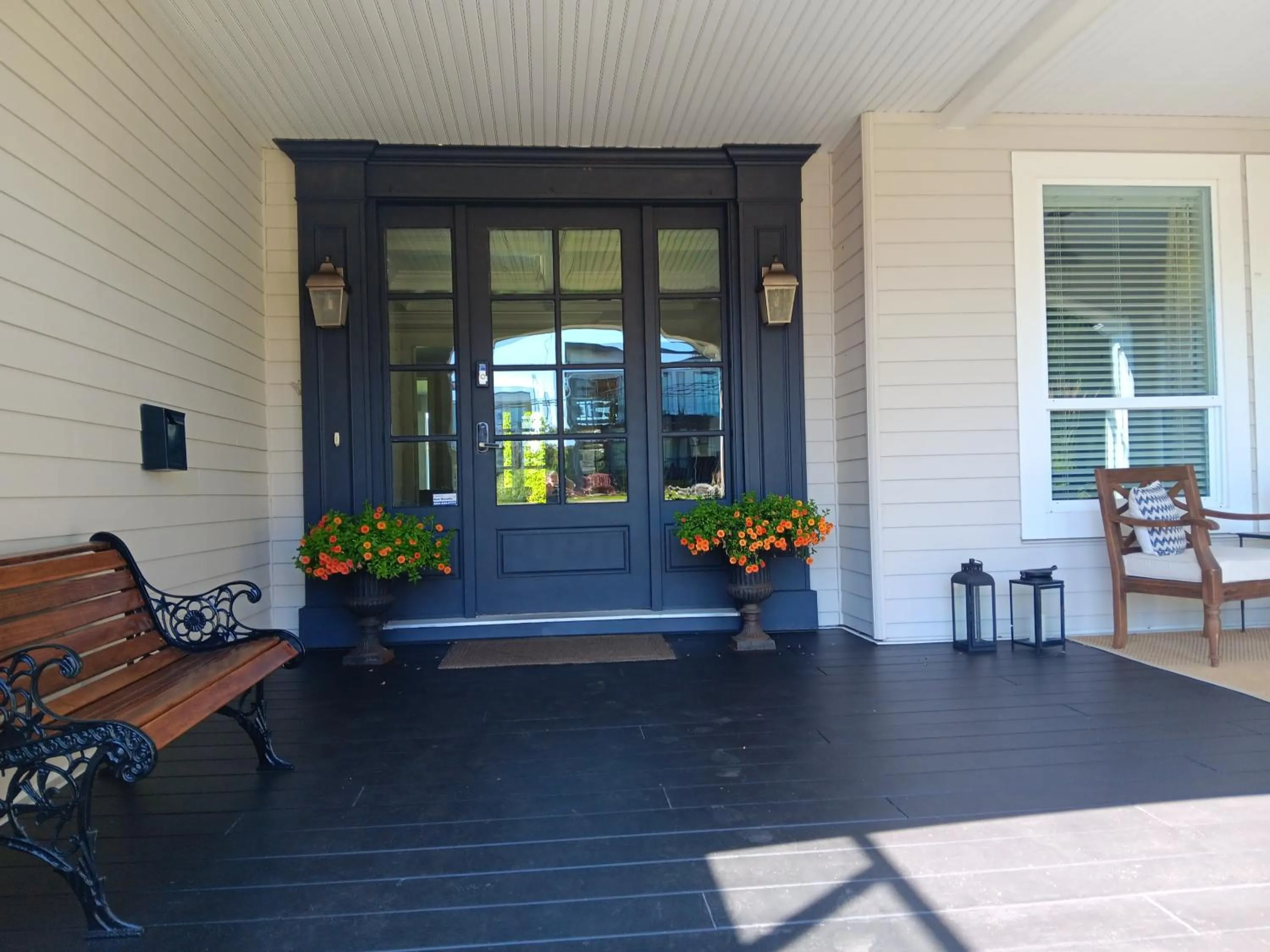 Property building in Sand and Salt Bed & Breakfast