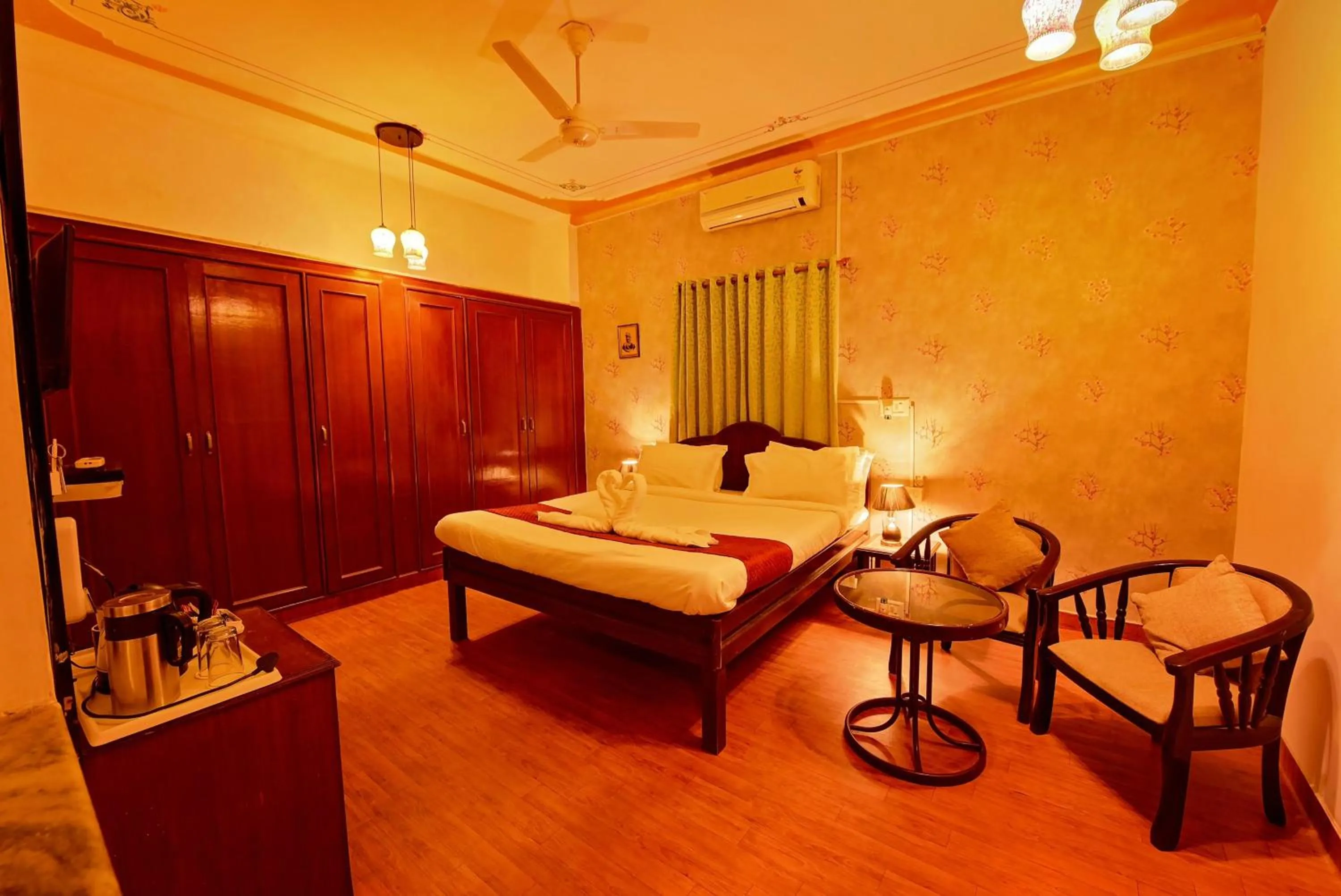 Photo of the whole room, Bed in Elysium Retreat- The Heritage Haveli