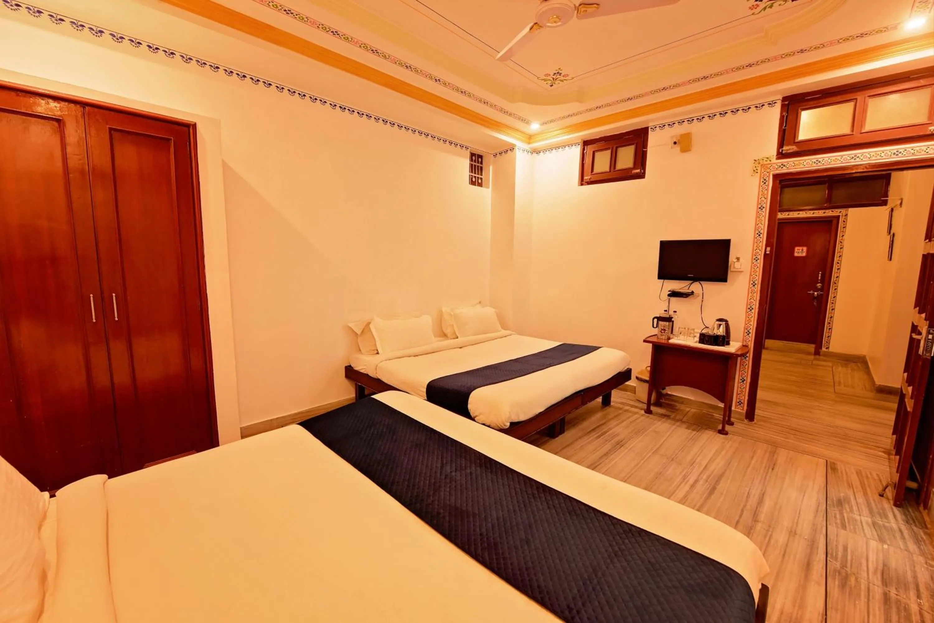 Photo of the whole room, Bed in Elysium Retreat- The Heritage Haveli