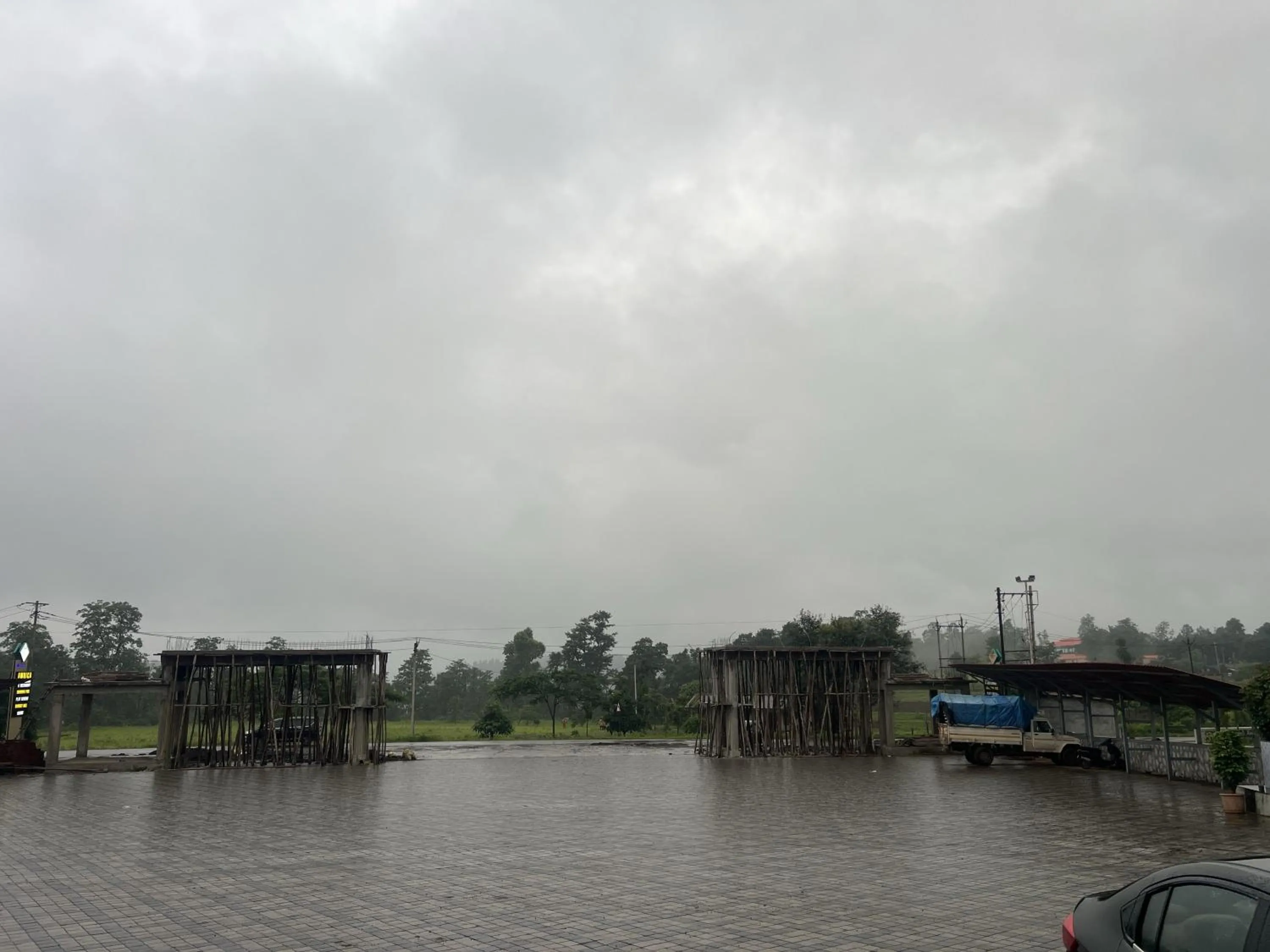 Parking in Daksh The Valley Resort - Saputara