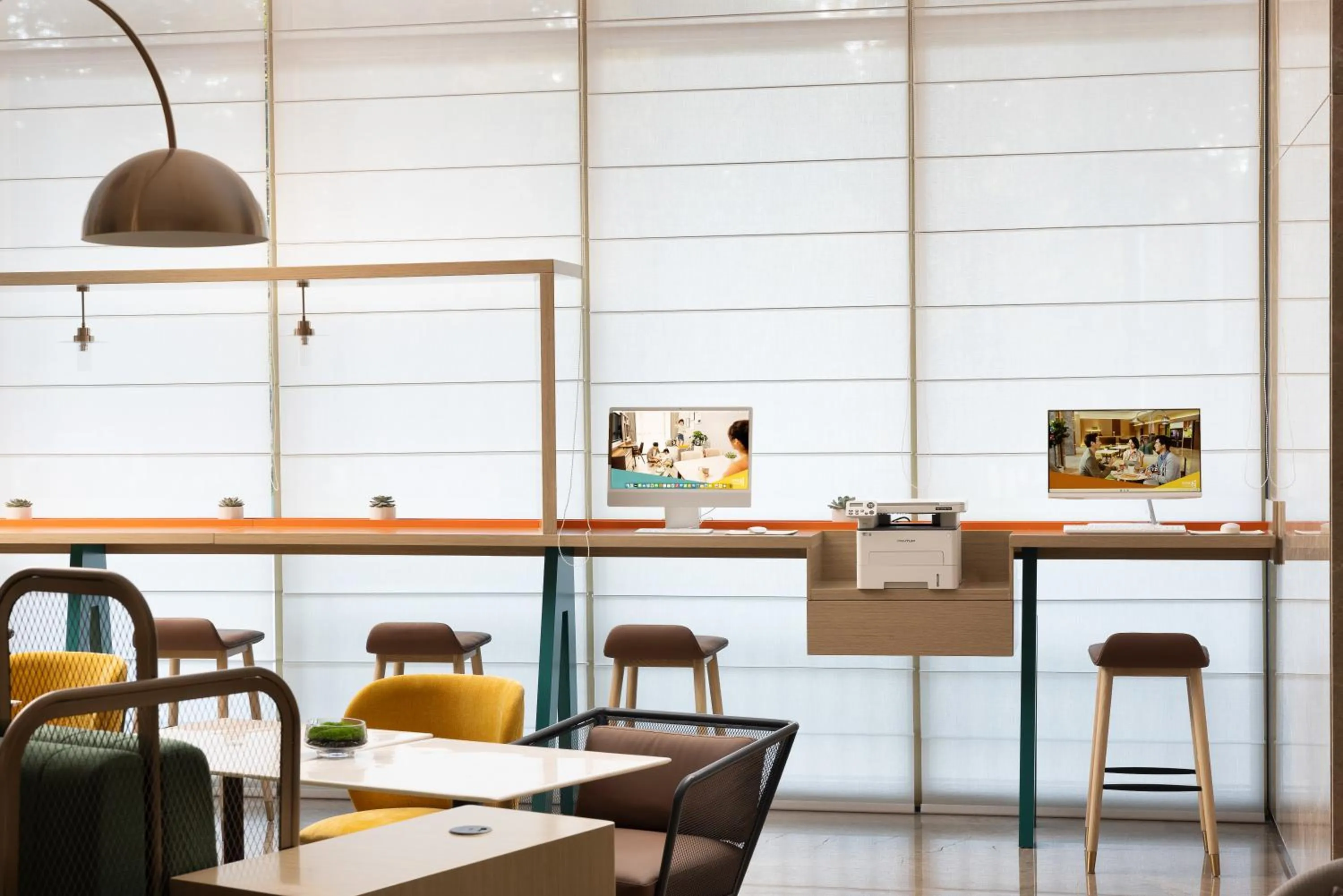 On-site shops in Home2 Suite by Hilton Kunming Xishan