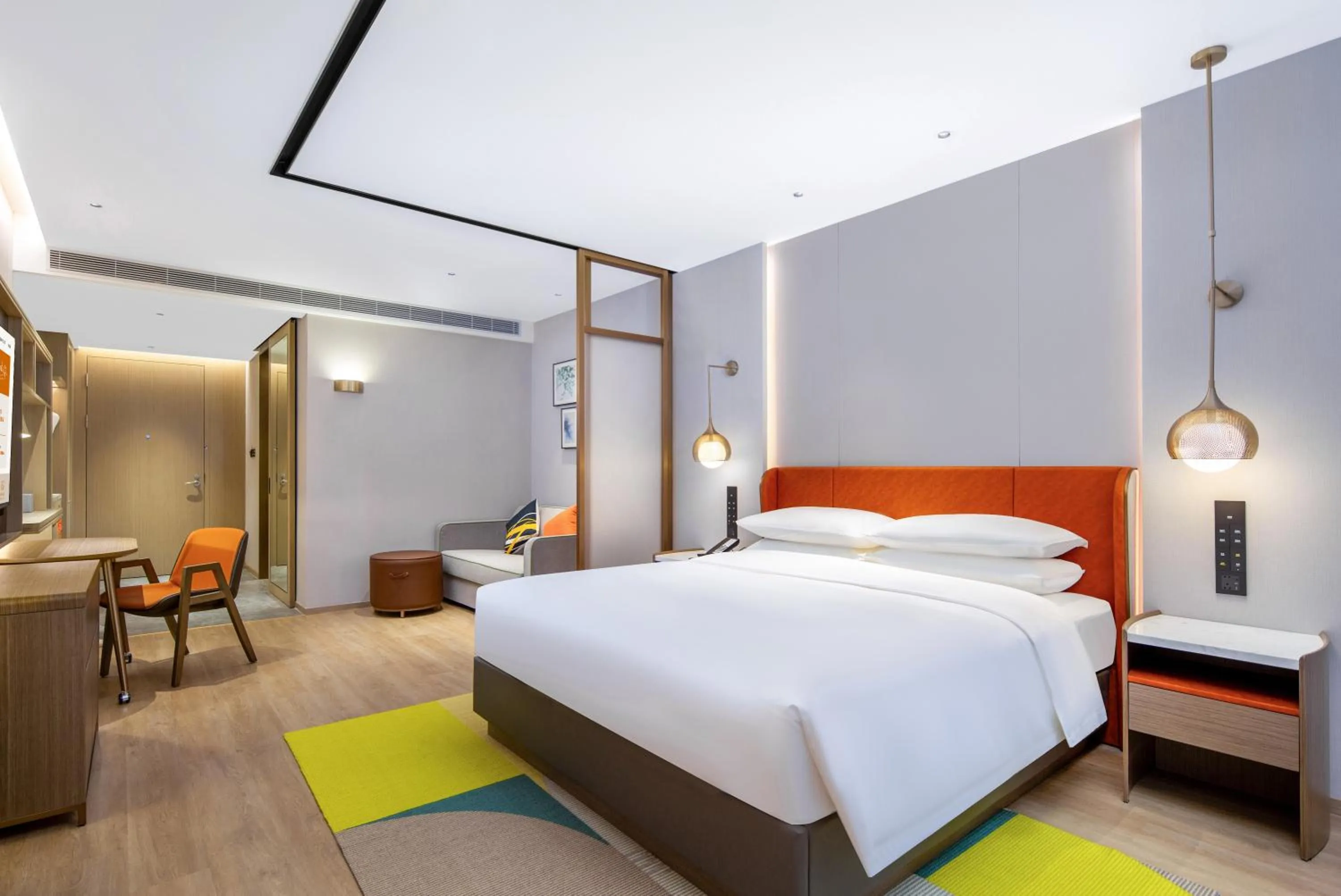 Photo of the whole room, Bed in Home2 Suite by Hilton Foshan Lishui