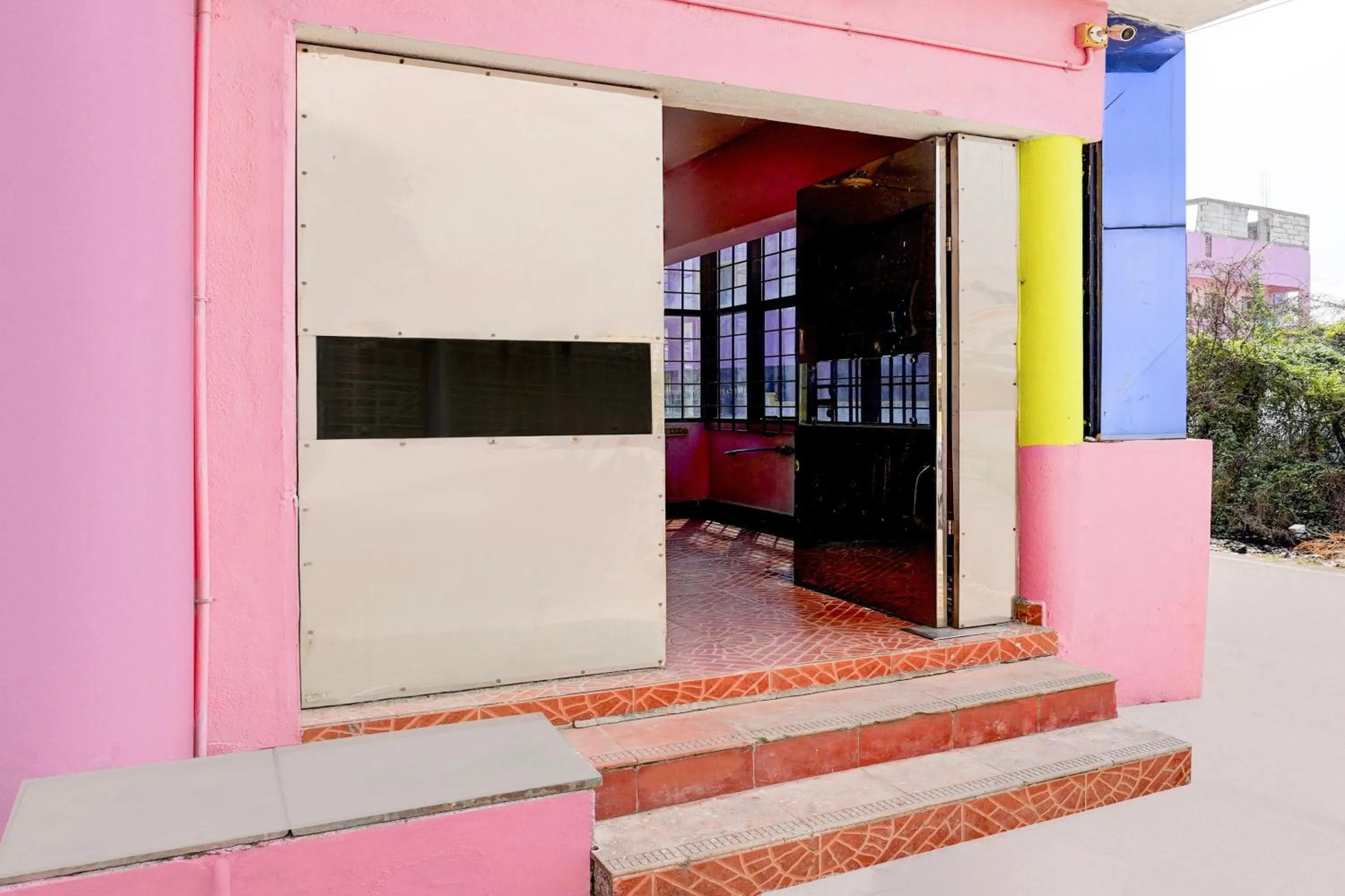 Facade/entrance in Super Hotel O Nemeli Road Sriram Nagar