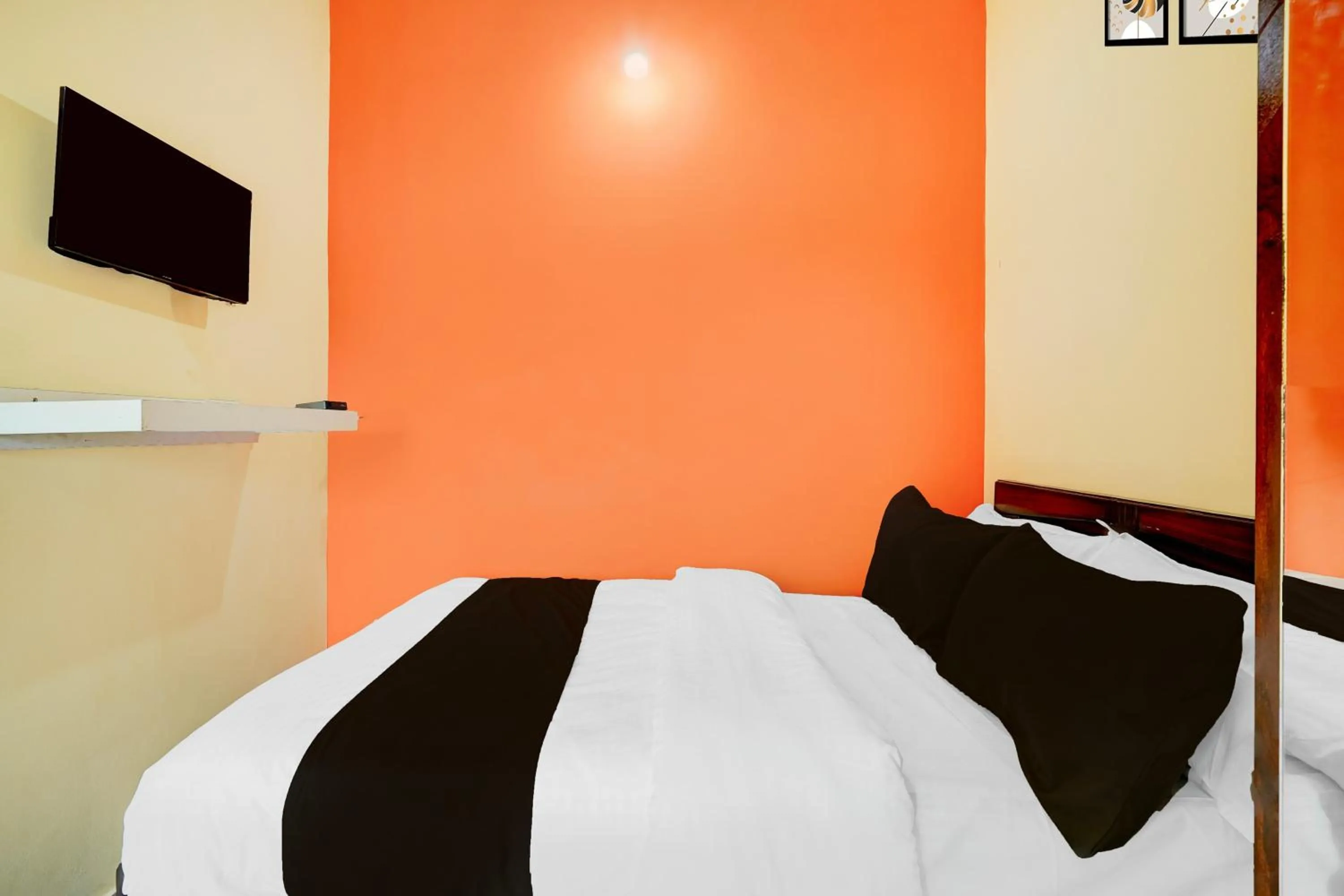 Bedroom, Bed in Hotel O Ramachandrapuram formerly known Nataraja Boarding & Lodging