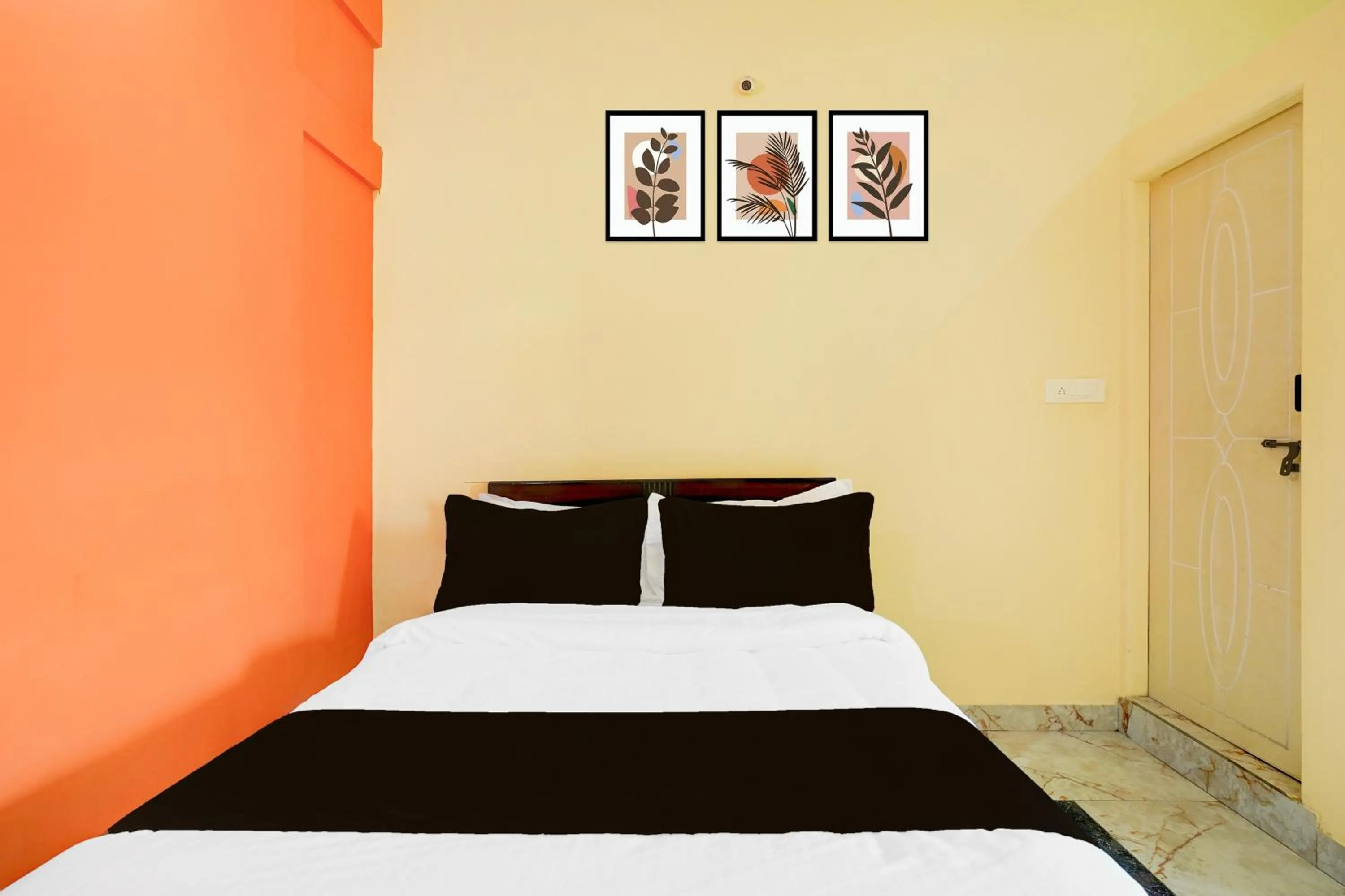 Bedroom, Bed in Hotel O Ramachandrapuram formerly known Nataraja Boarding & Lodging