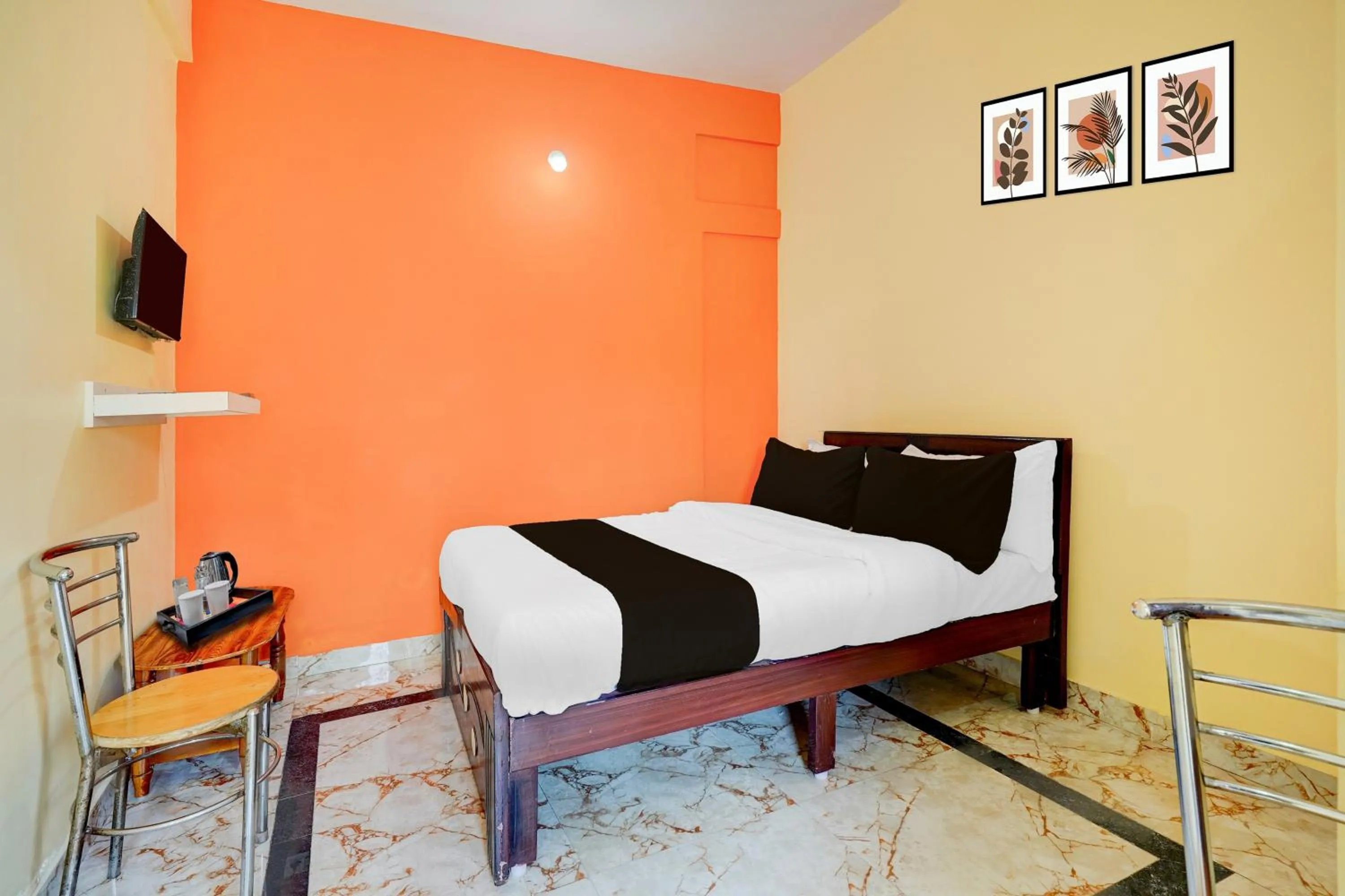 Bedroom, Bed in Hotel O Ramachandrapuram formerly known Nataraja Boarding & Lodging