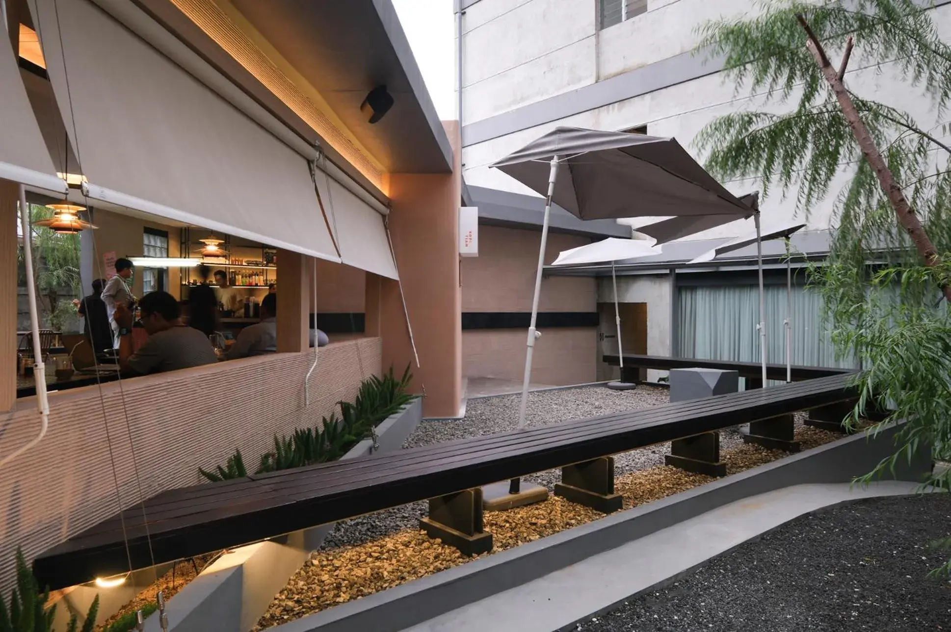 Restaurant/places to eat in Teduh Simatupang Restaurant/places to eat in Teduh Simatupang