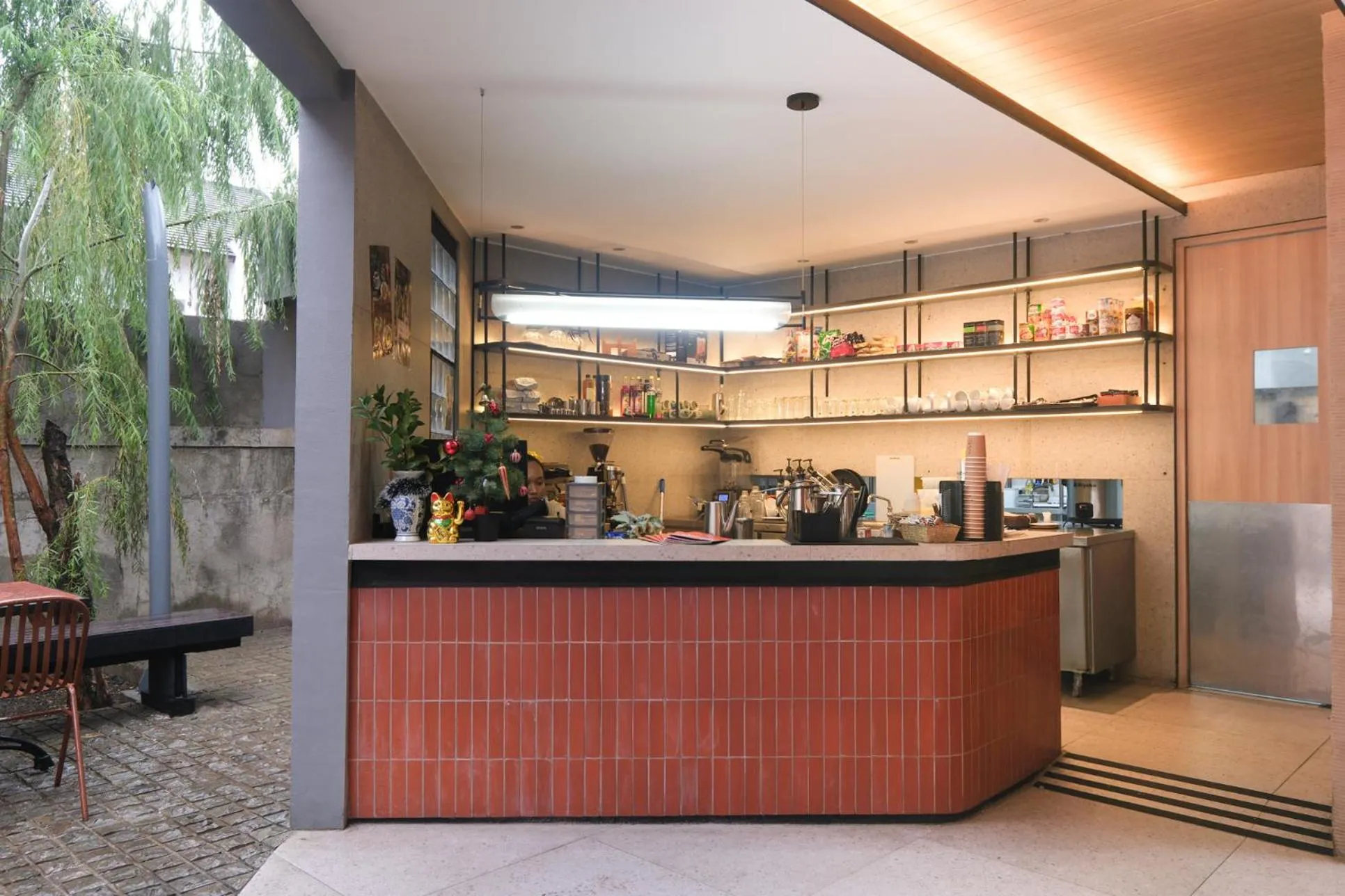 Property building in Teduh Simatupang