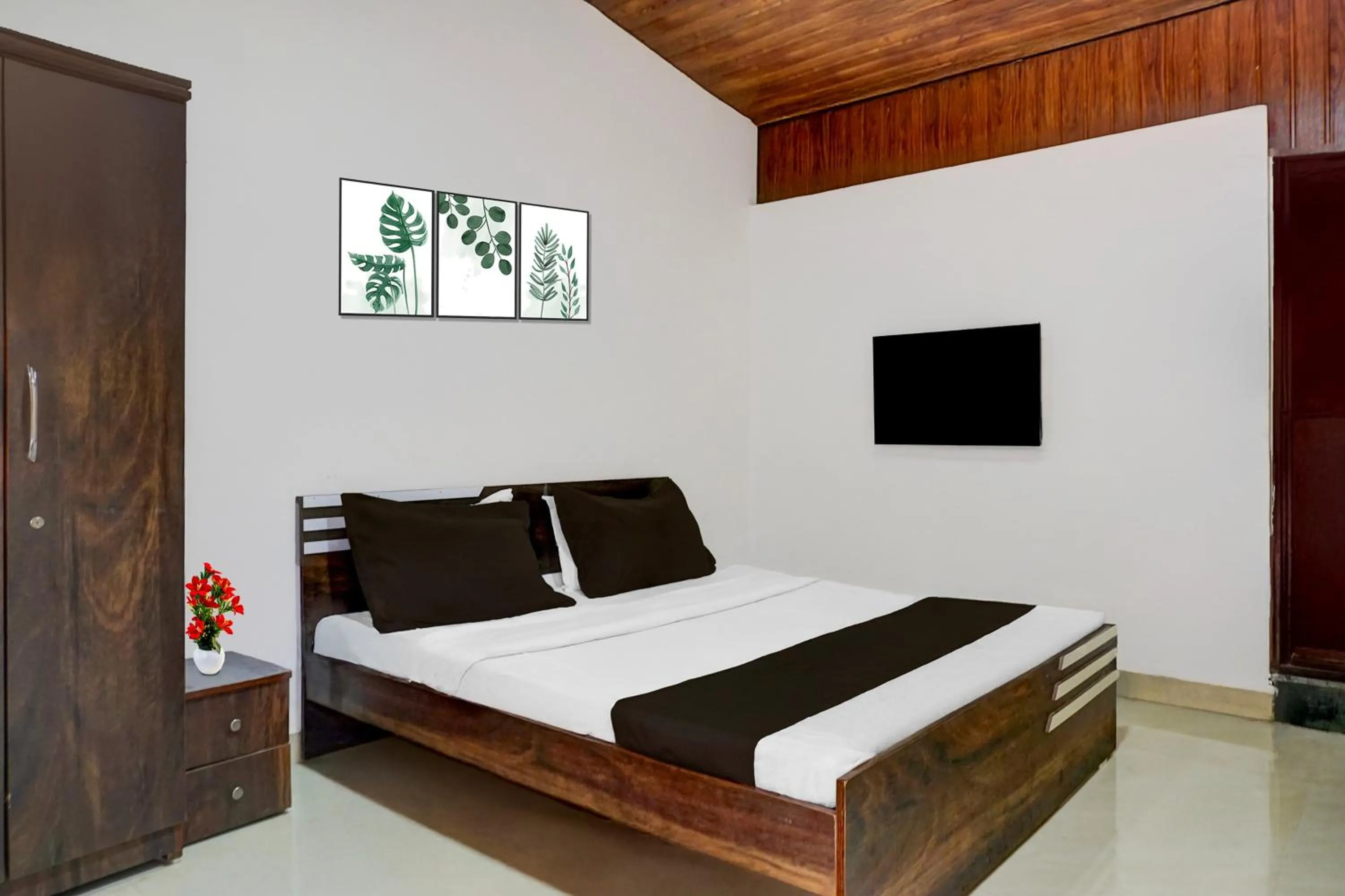 Bedroom, Bed in Hotel O Malavli Lonavala