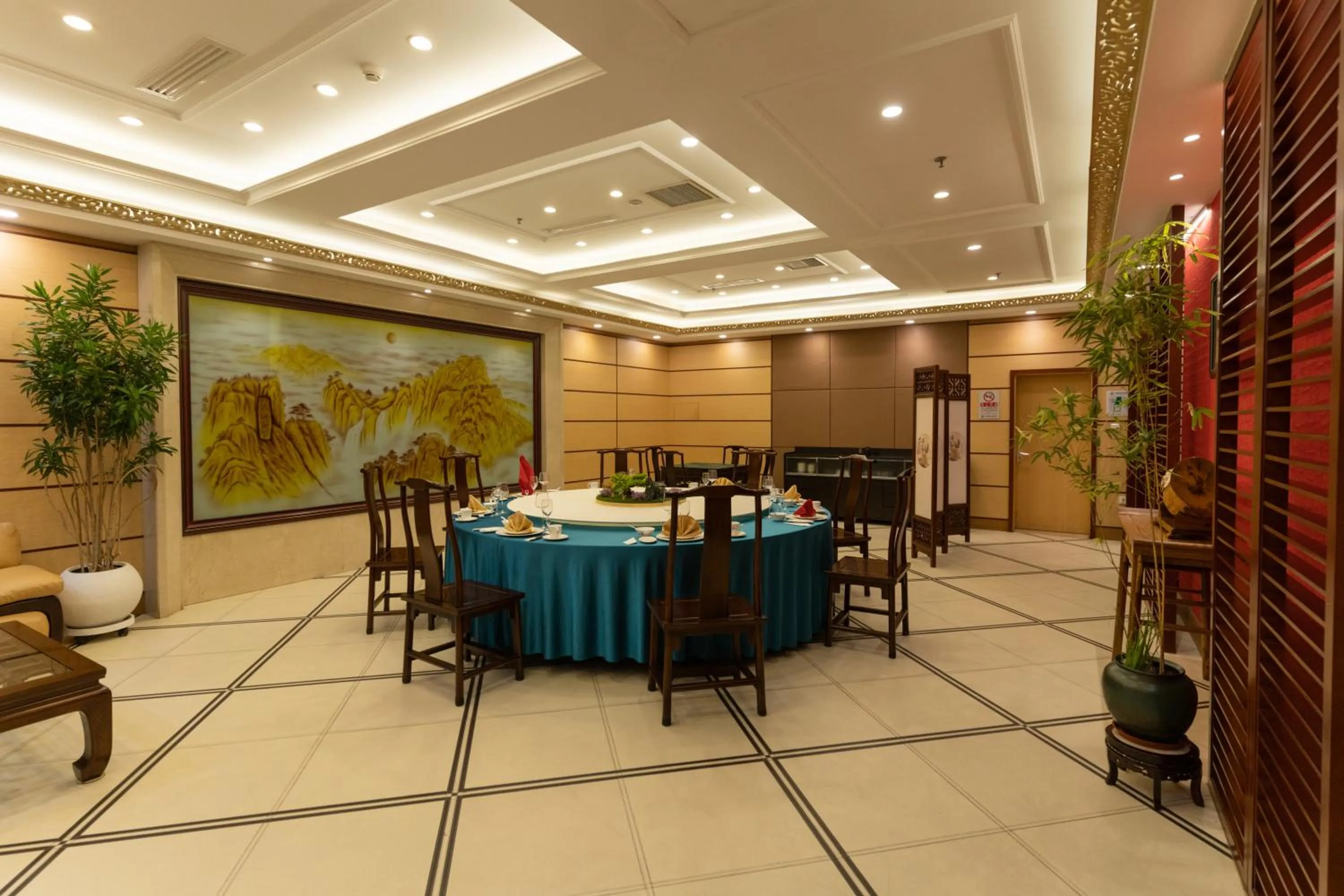 Restaurant/places to eat in Beijing Shengli Hotel