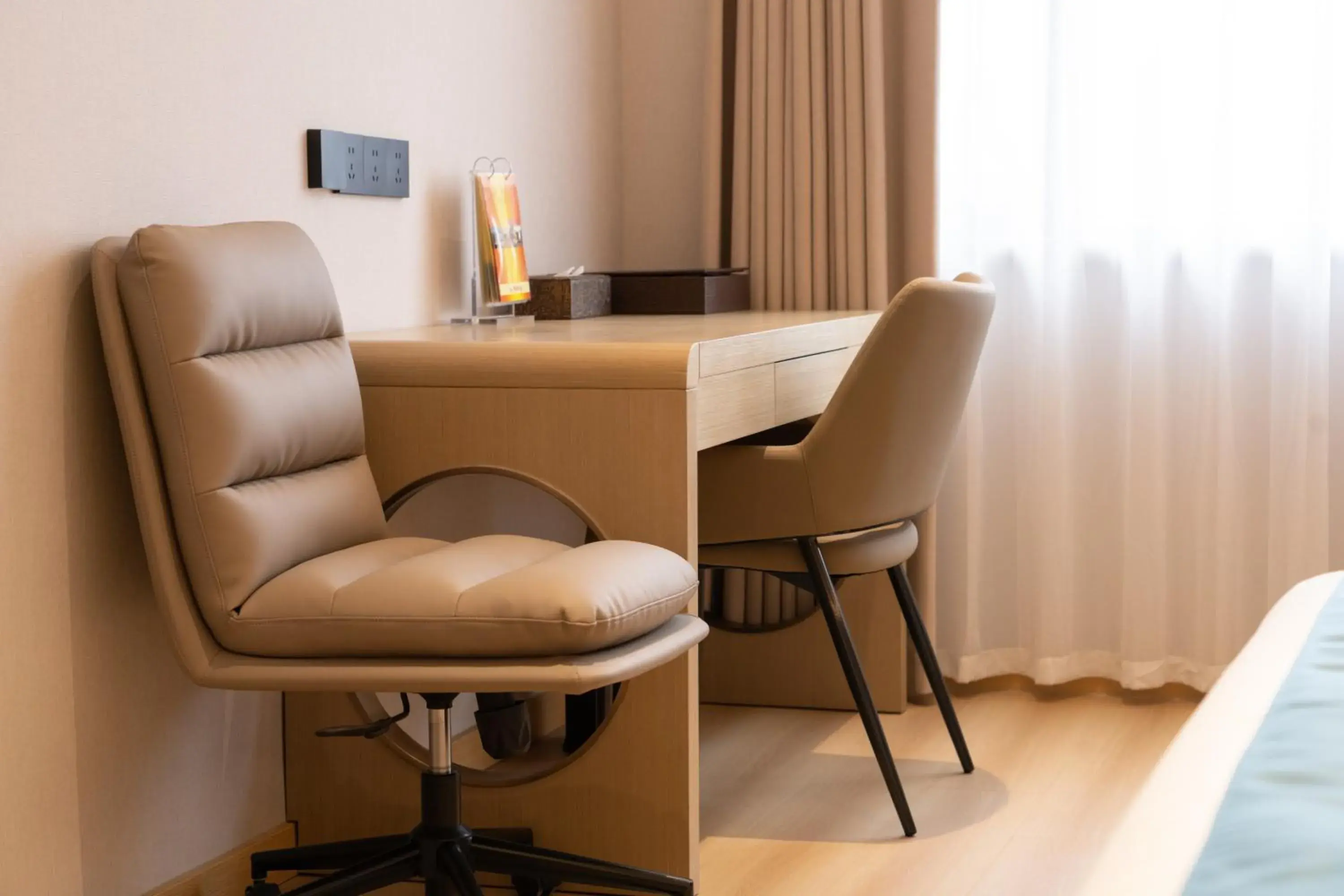 Seating area, Bed in Beijing Shengli Hotel Seating area, Bed in Beijing Shengli Hotel