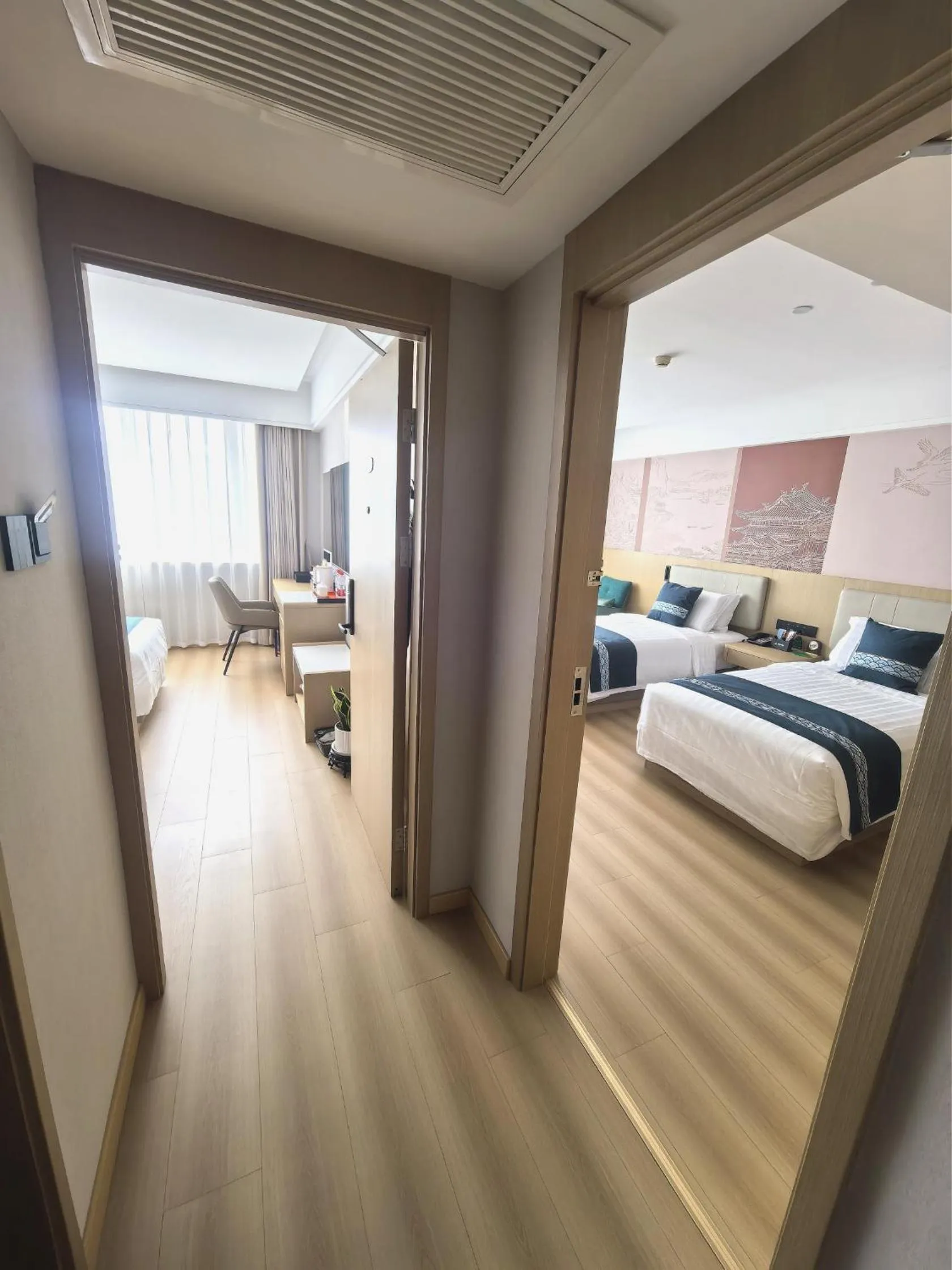 Photo of the whole room, Bed in Beijing Shengli Hotel