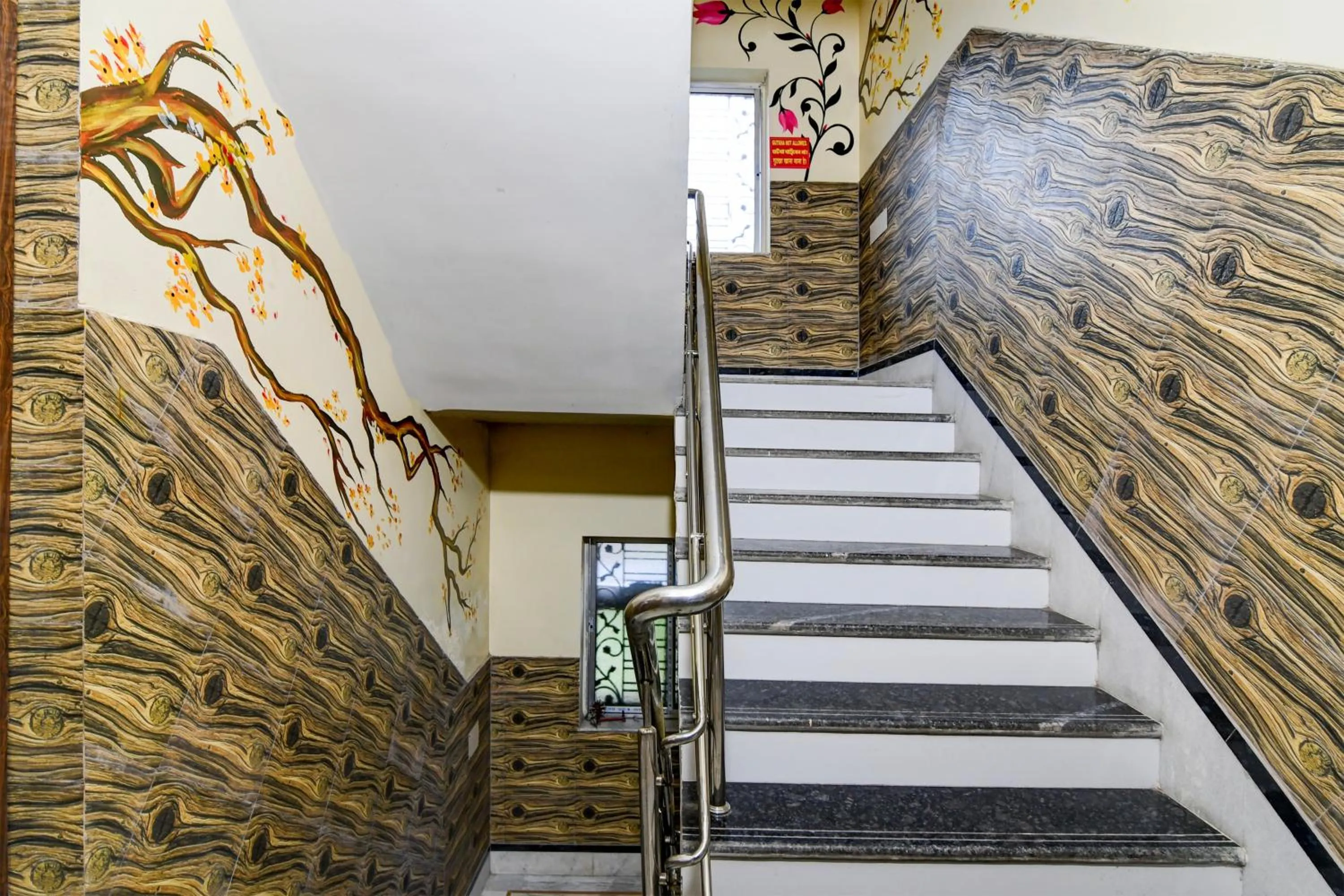 Lobby or reception in Super Hotel O Kolkata Near Acropolis Mall Formerly 7 Horse GH