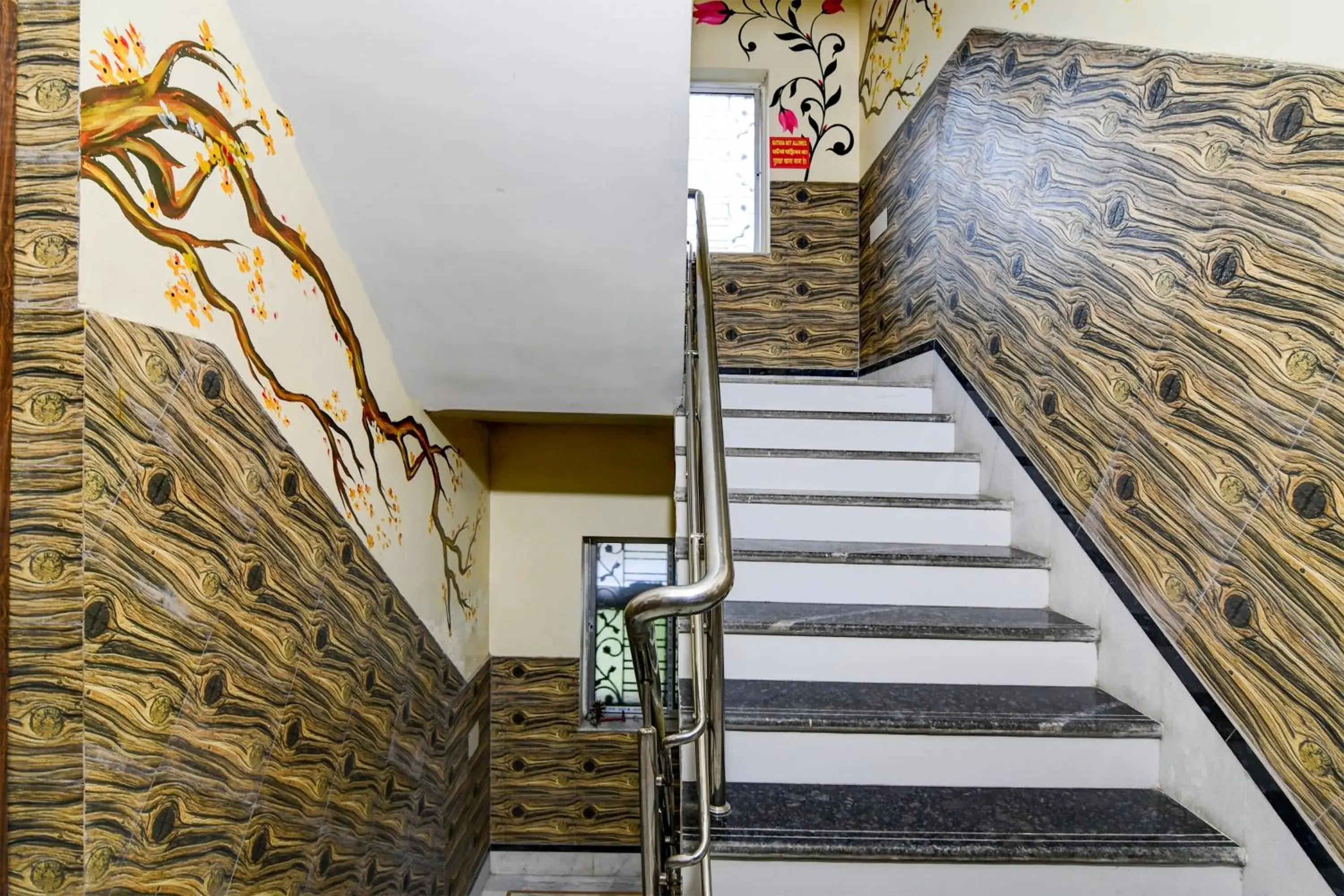 Lobby or reception in Super Hotel O Kolkata Near Acropolis Mall Formerly 7 Horse GH Lobby or reception in Super Hotel O Kolkata Near Acropolis Mall Formerly 7 Horse GH