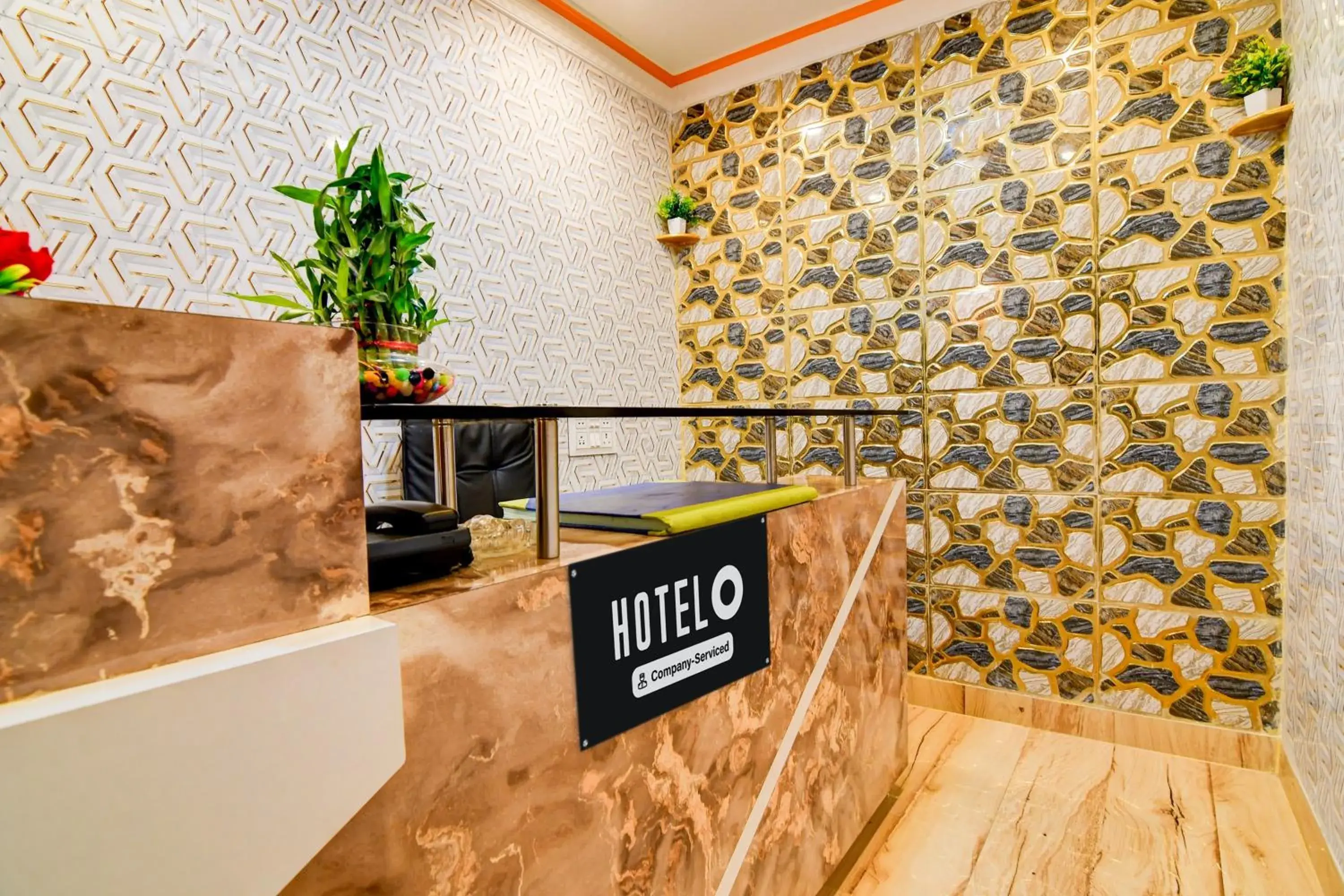 Lobby or reception in Super Hotel O Kolkata Near Acropolis Mall Formerly 7 Horse GH Lobby or reception in Super Hotel O Kolkata Near Acropolis Mall Formerly 7 Horse GH