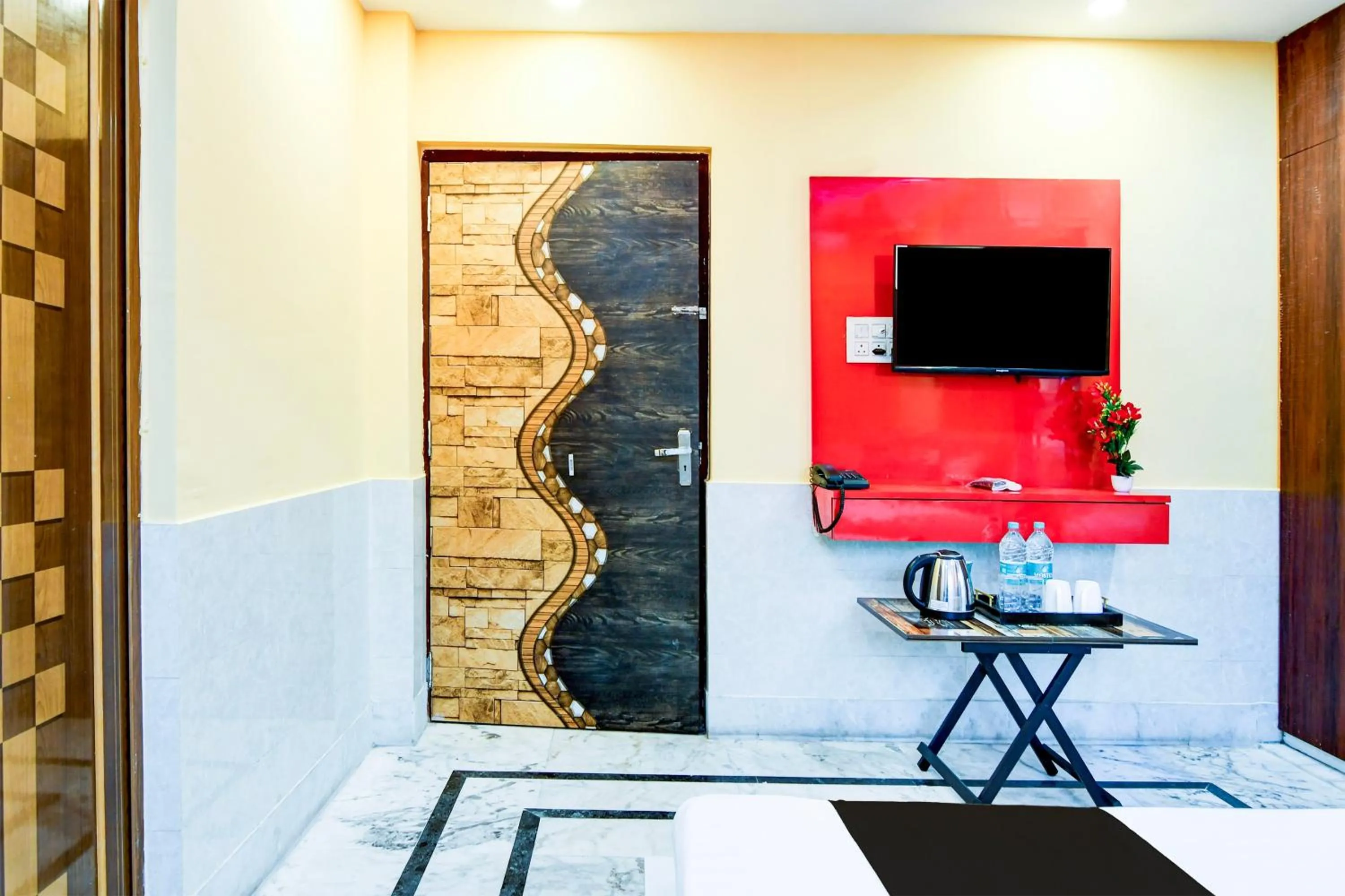 Bedroom in Super Hotel O Kolkata Near Acropolis Mall Formerly 7 Horse GH