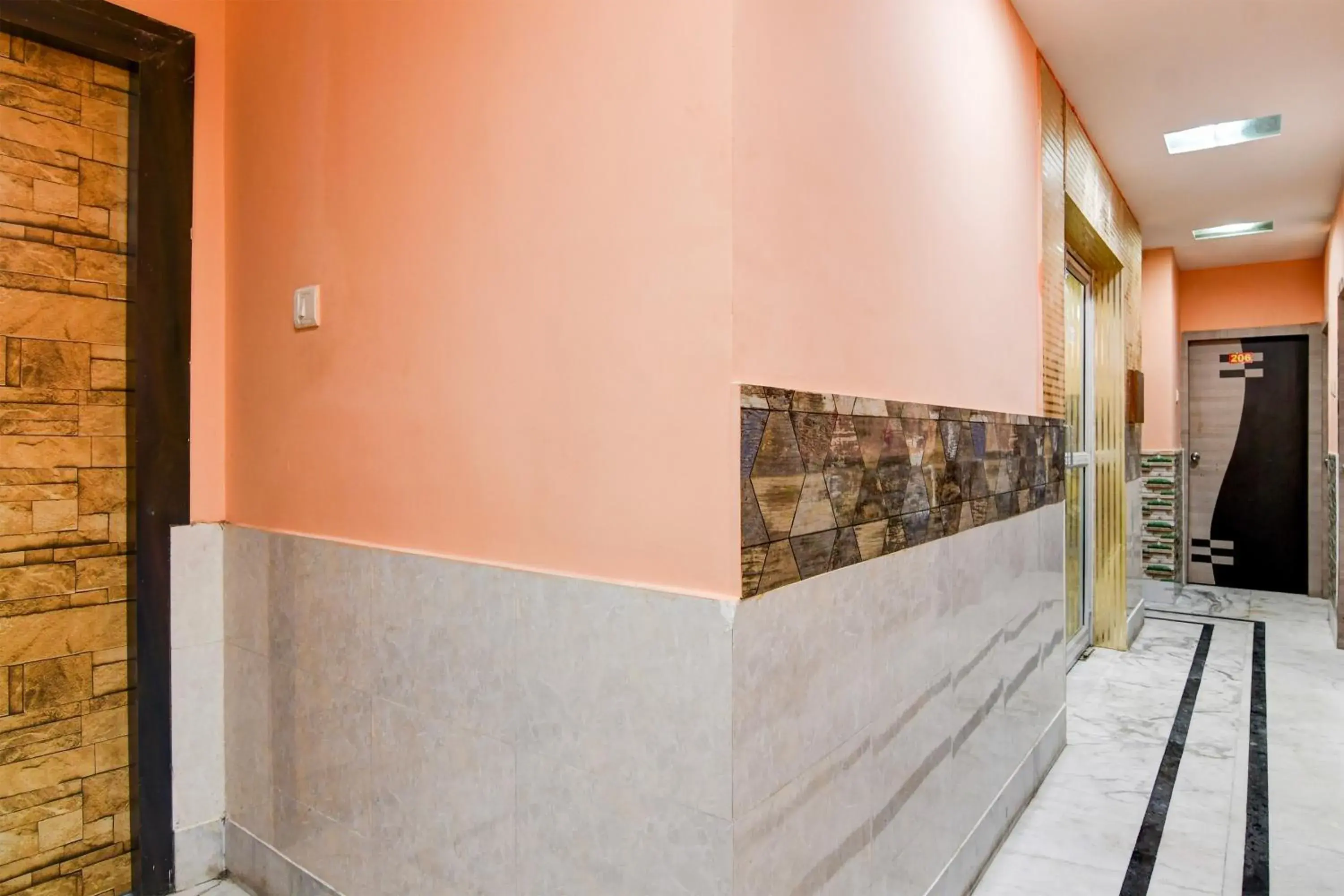 Lobby or reception in Super Hotel O Kolkata Near Acropolis Mall Formerly 7 Horse GH Lobby or reception in Super Hotel O Kolkata Near Acropolis Mall Formerly 7 Horse GH