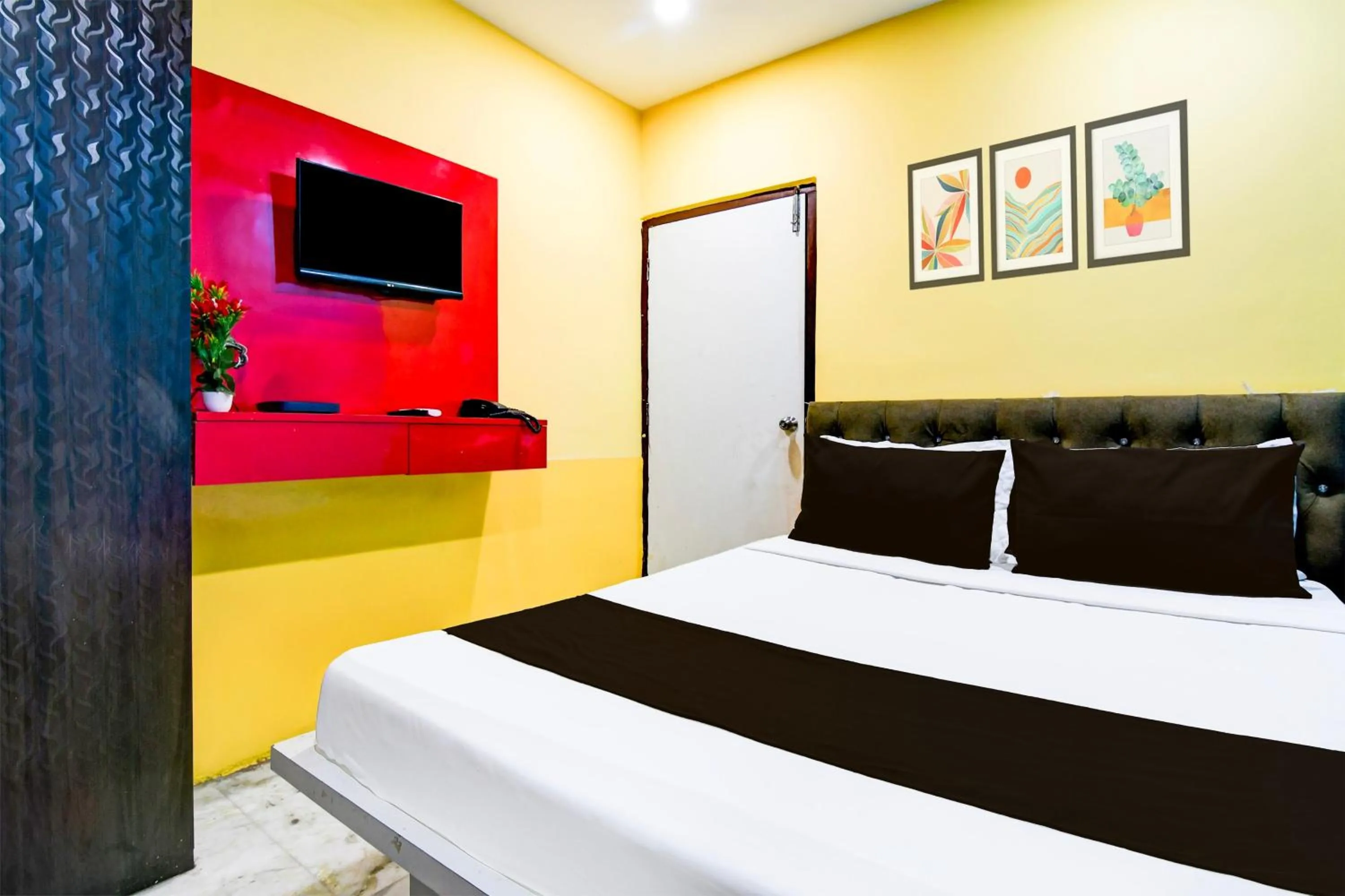 Bedroom, Bed in Super Hotel O Kolkata Near Acropolis Mall Formerly 7 Horse GH