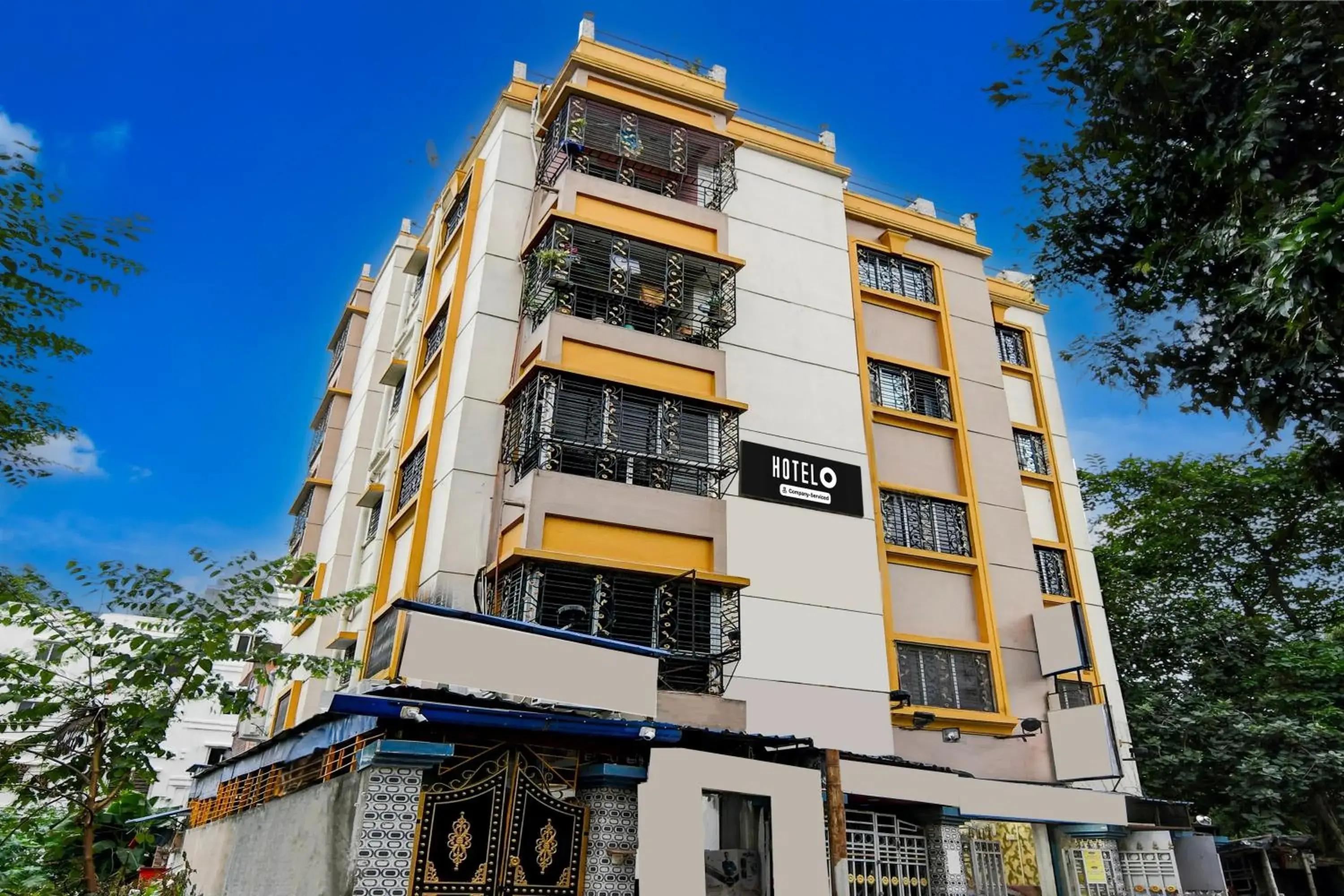 Facade/entrance in Super Hotel O Kolkata Near Acropolis Mall Formerly 7 Horse GH Facade/entrance in Super Hotel O Kolkata Near Acropolis Mall Formerly 7 Horse GH